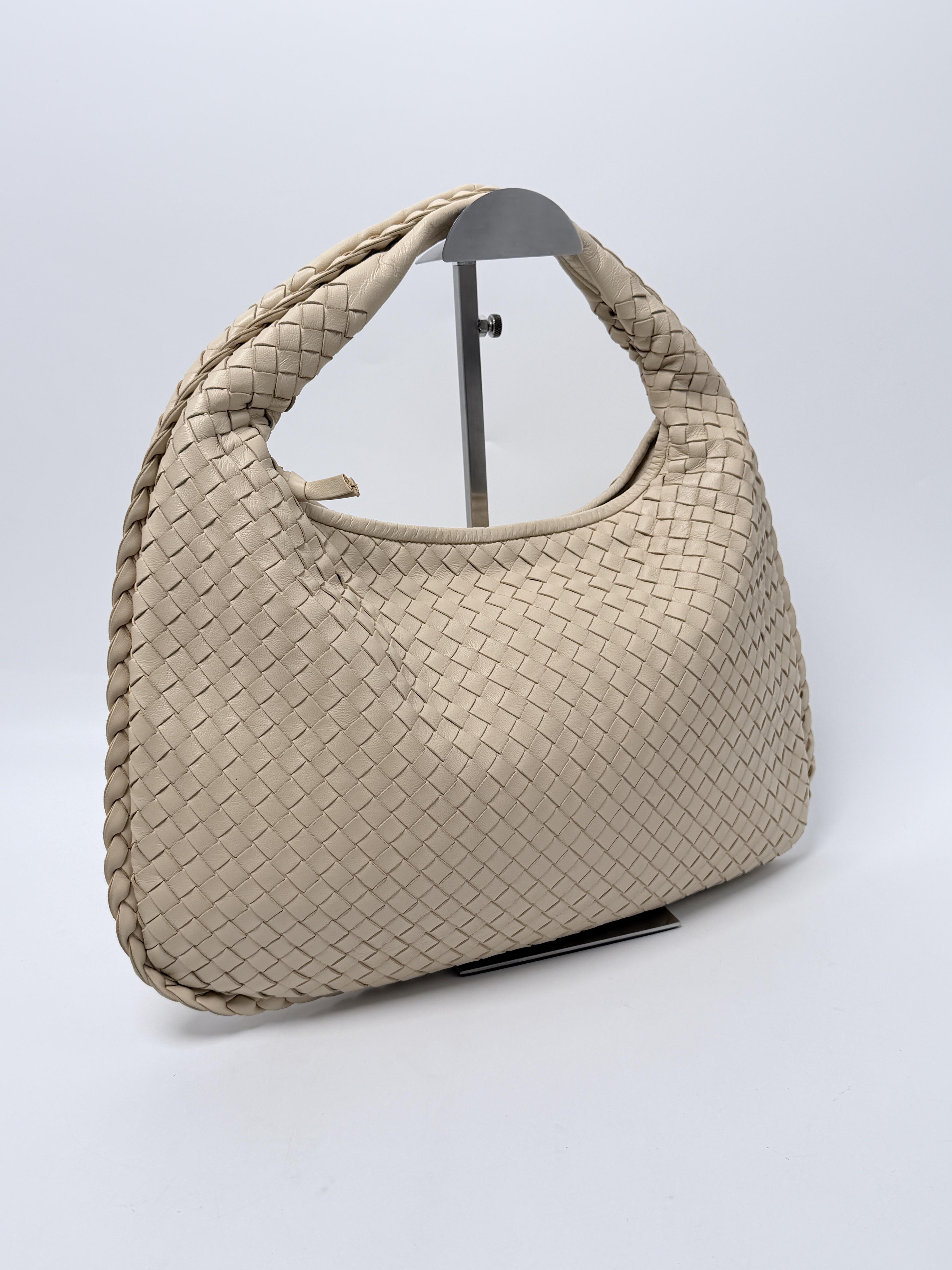 Intrecciato Medium Loop Hobo Bag Shoulder Handbag Beige JP005BV