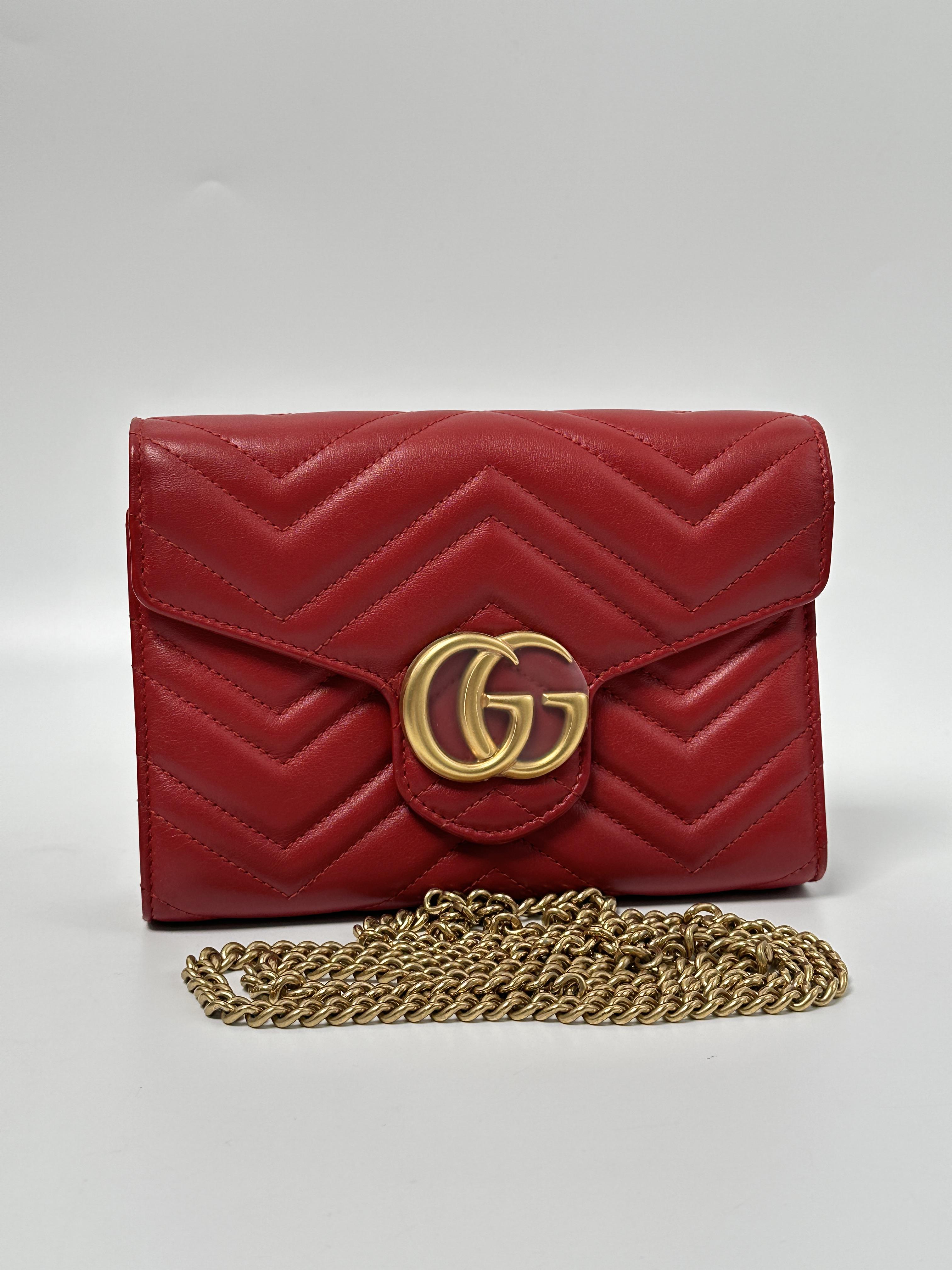Pre-owned GUCCI LEATHER Shoulder Bags Red GG Marmont Matelassé Chain Shoulder Bag ZS057GG