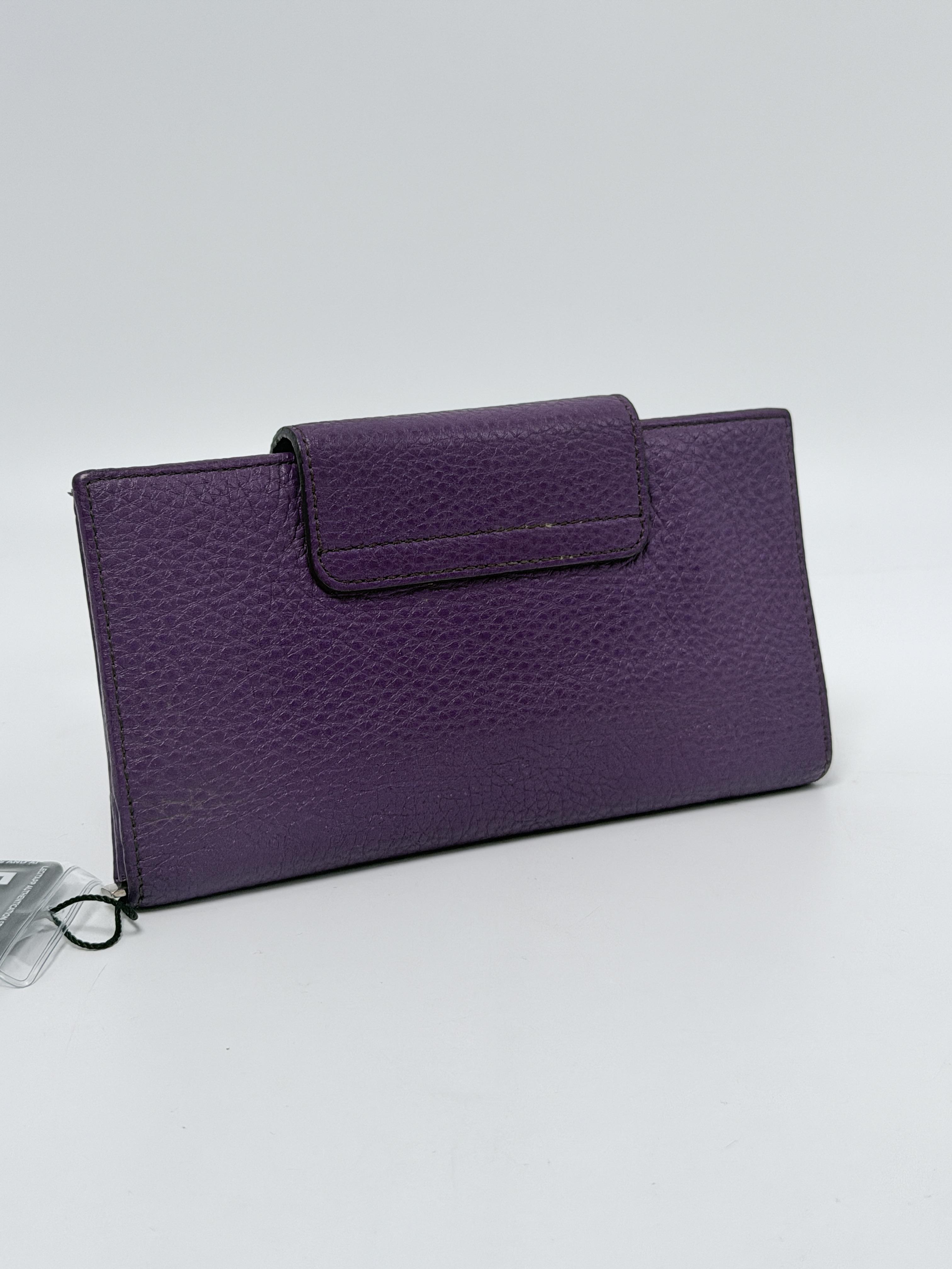 Ferragamo Gancini Long Wallet Purple Pebbled Continental Flip Lock JD1394FG