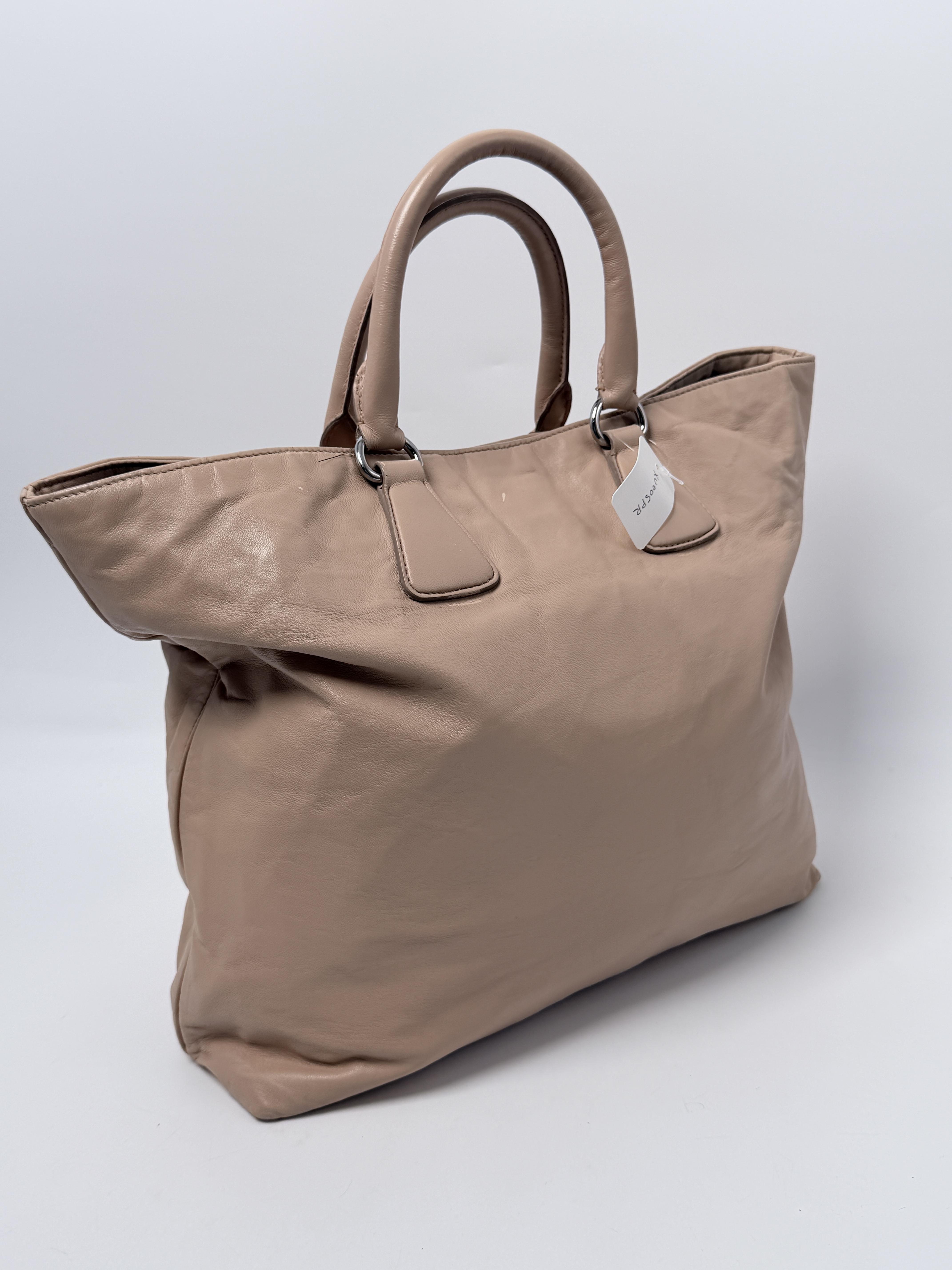 Vitello Daino Side Zip Tote Bag Taupe Grey Shoulder Handbag XU005PR
