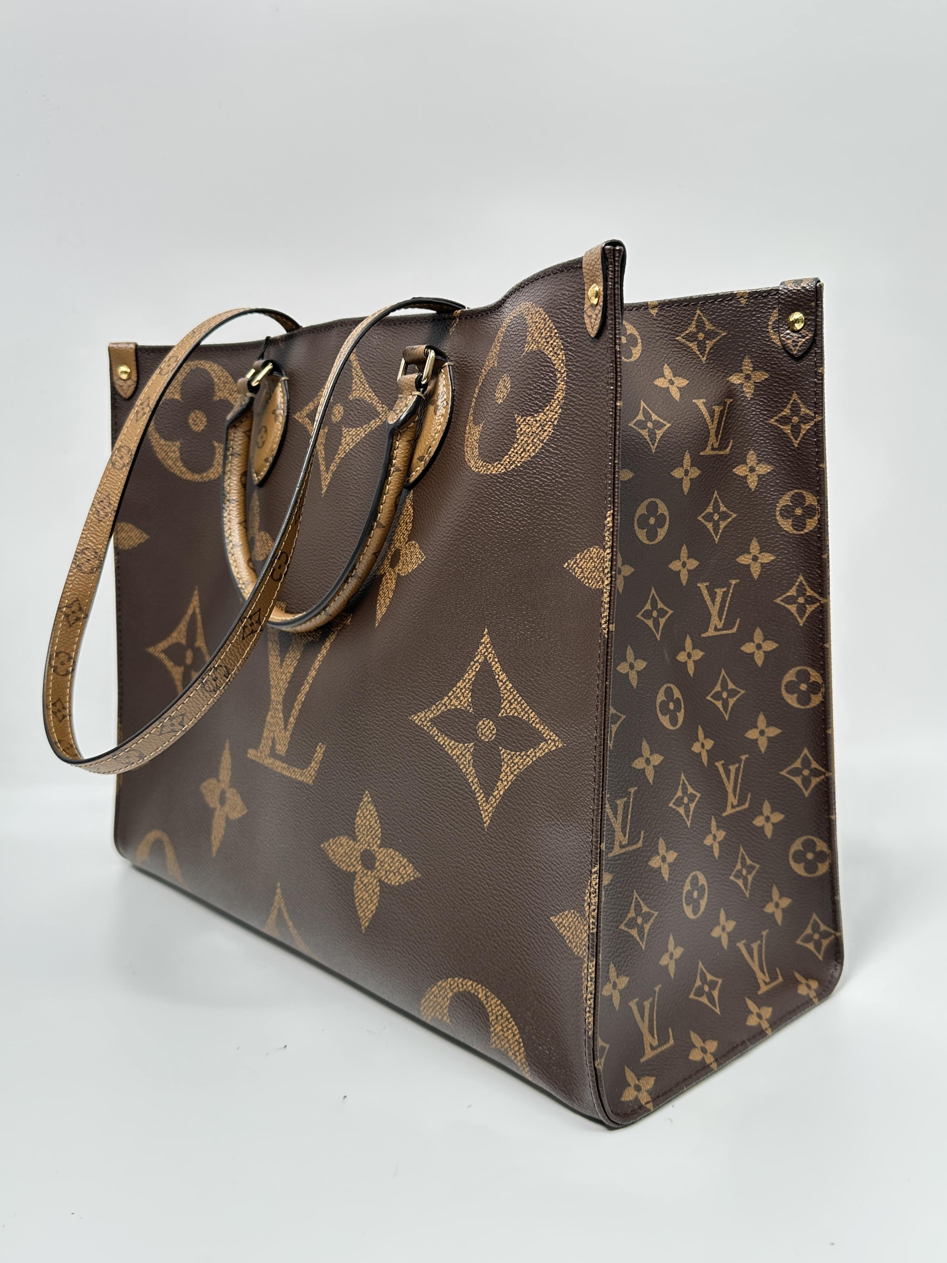 Onthego GM Monogram Giant Tote Bag Brown Canvas HB020LV