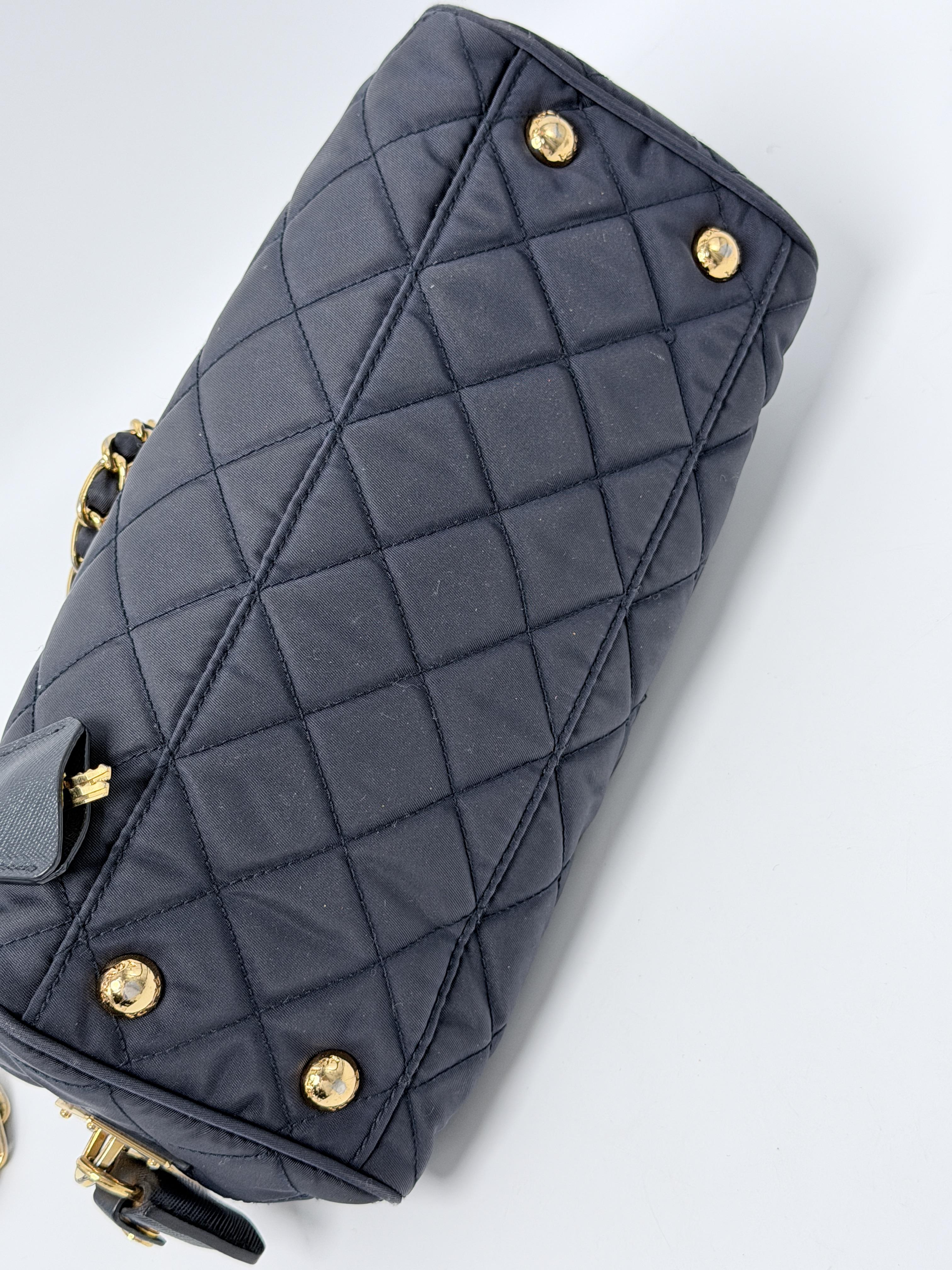 Tessuto Impuntu Quilted Shoulder Bag Crossbody Clutch Gold XU010PR