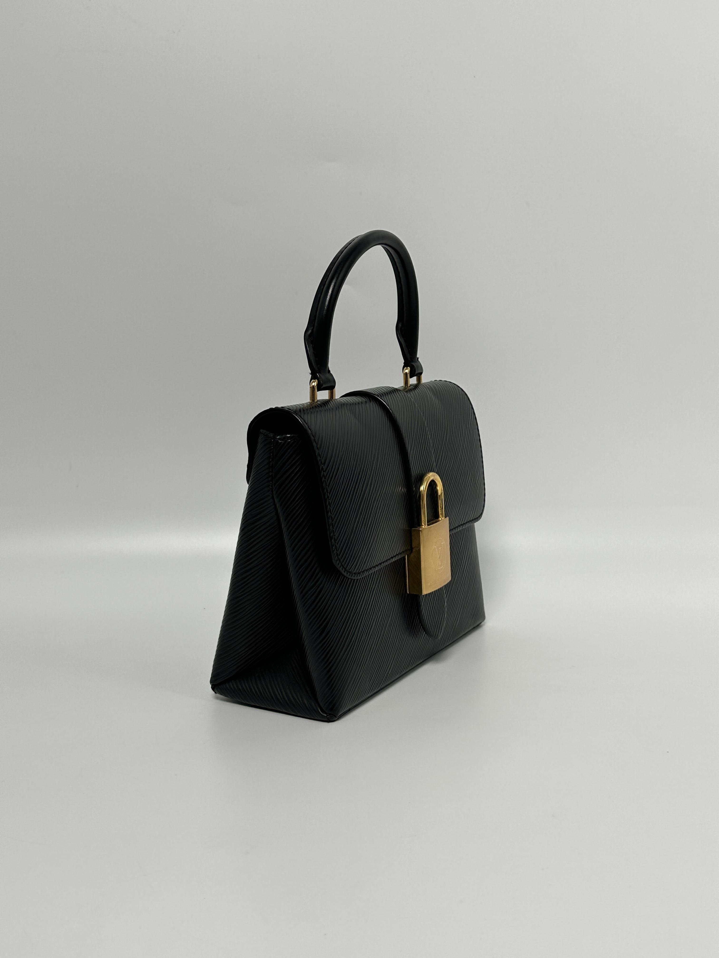 Pre-owned Louis Vuitton LEATHER Shoulder Bags Epi Locky BB Black Top Handle Handbag Shoulder Bag ZS089LV
