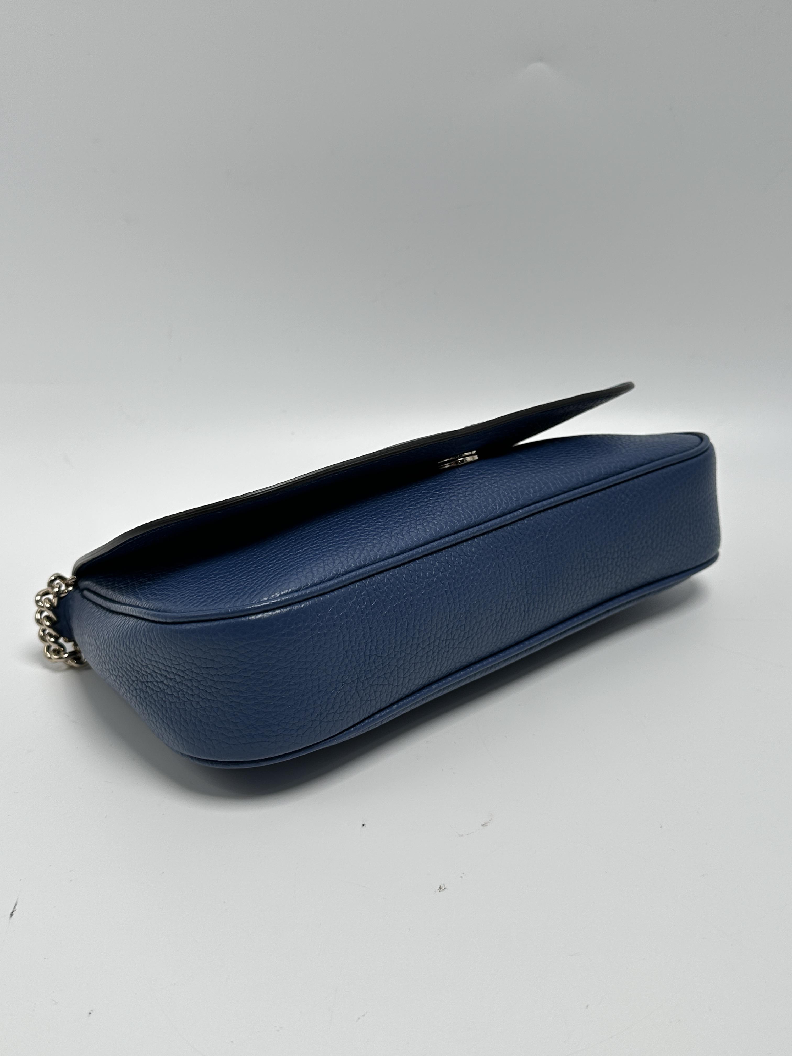 Pre-owned GUCCI leather Crossbody Bags Soho Chain Wallet Crossbody Bag – Blue ZS063GG