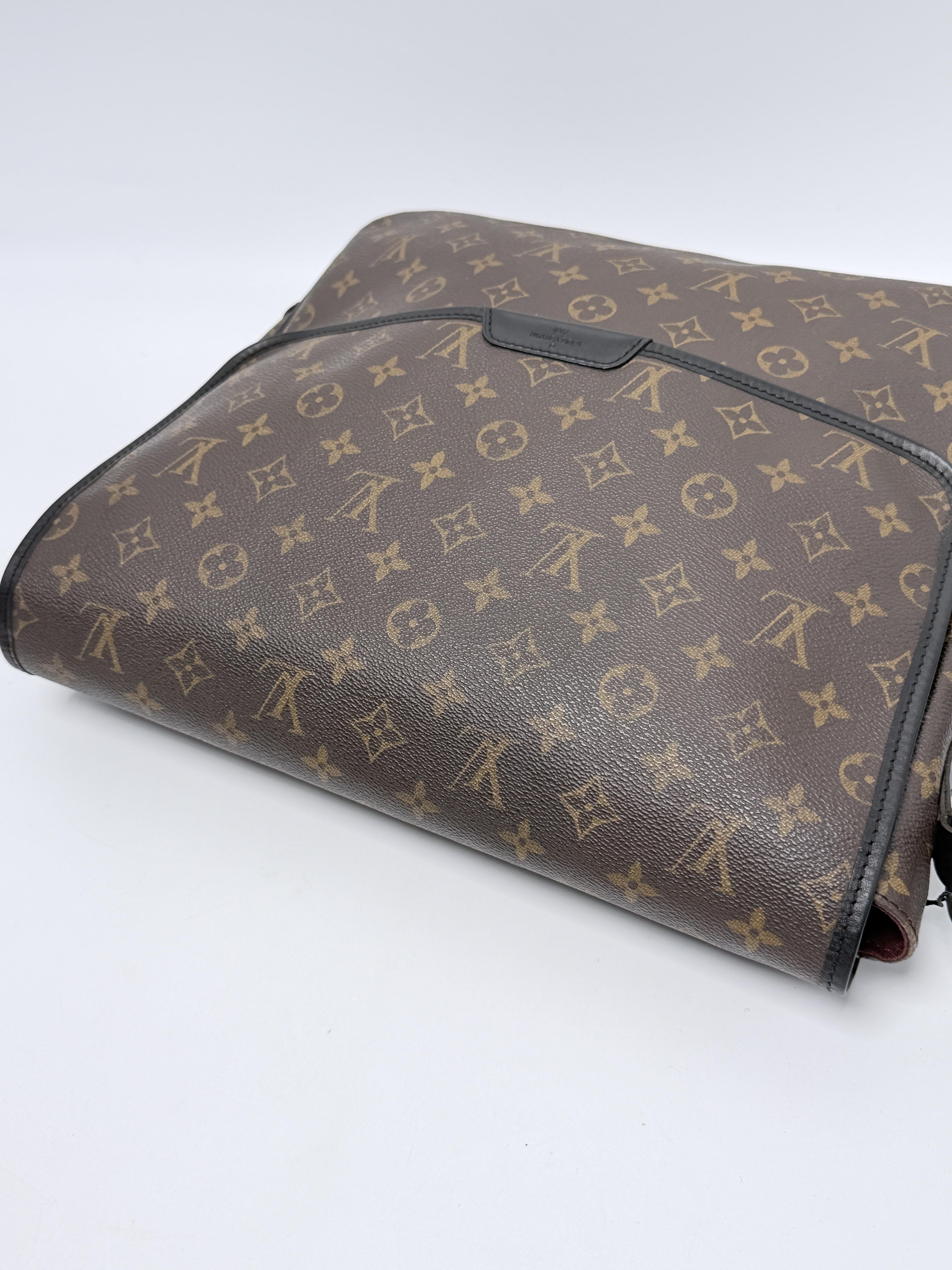 Monogram Macassar Bass GM Large Messenger Crossbody Bag JD1334LV