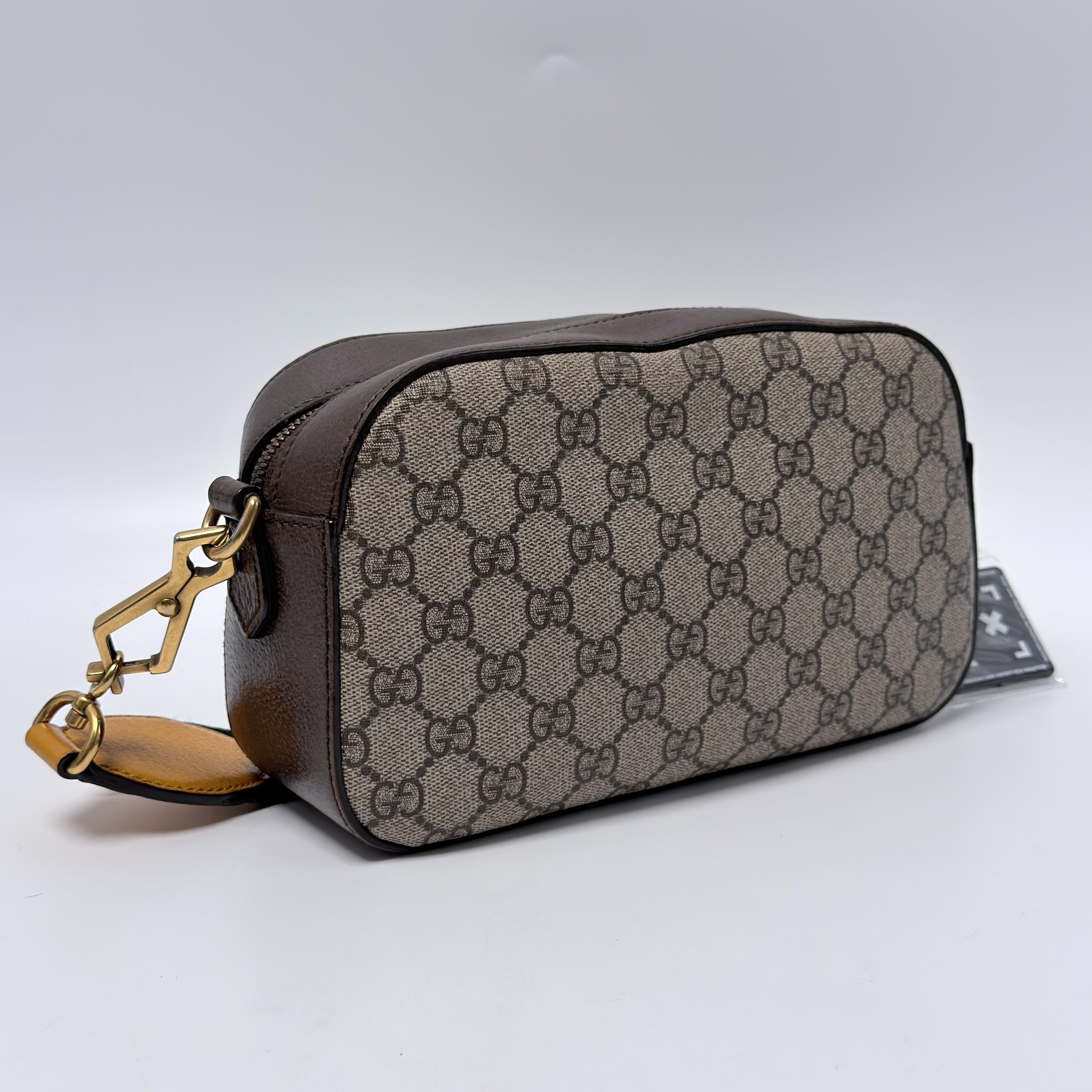 Neo Vintage GG Supreme Camera Messenger Crossbody Bag JE745GG