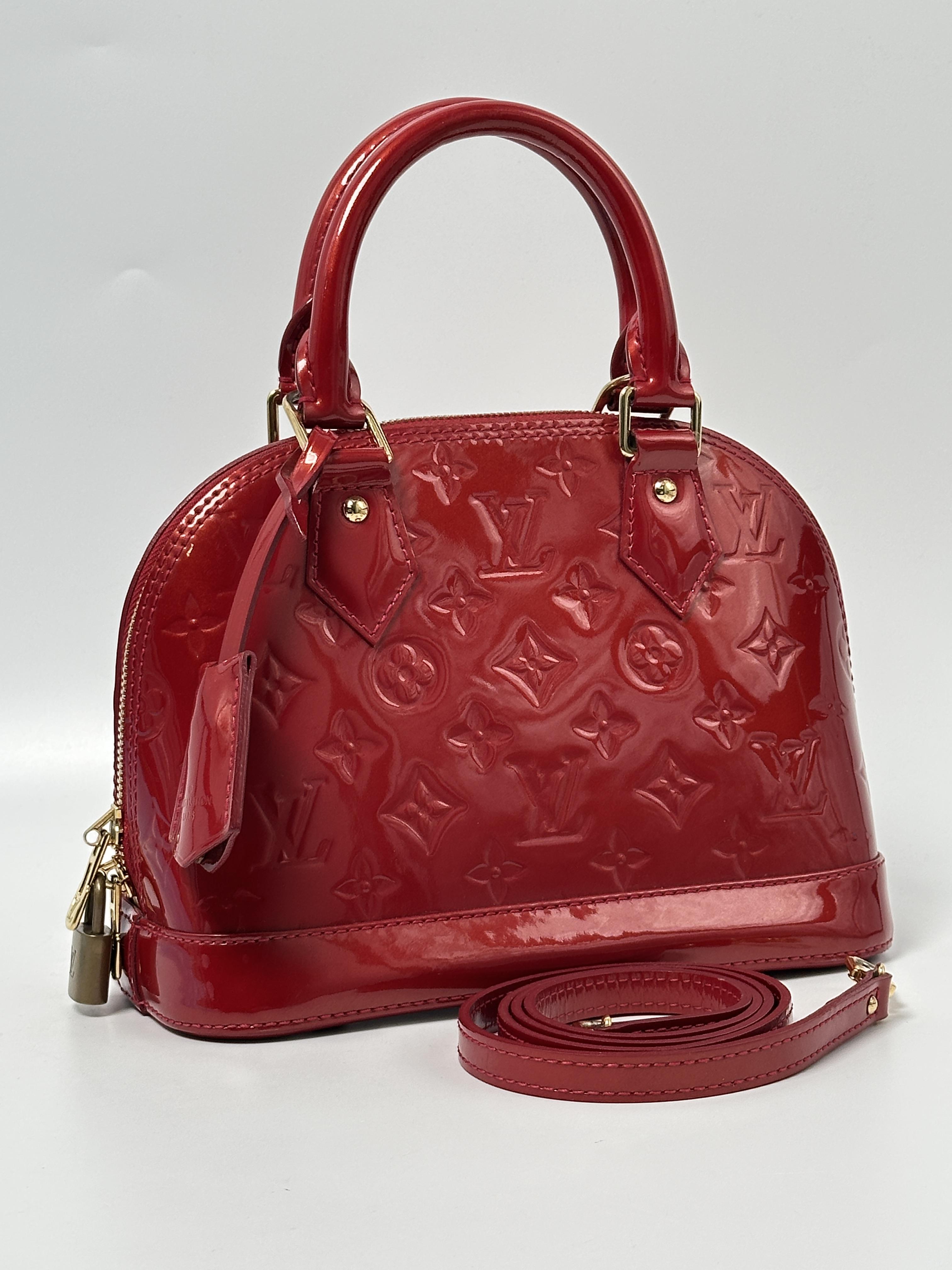 Pre-owned Louis Vuitton leather Crossbody Bags Alma BB Monogram Vernis Crossbody Bag JD705LV