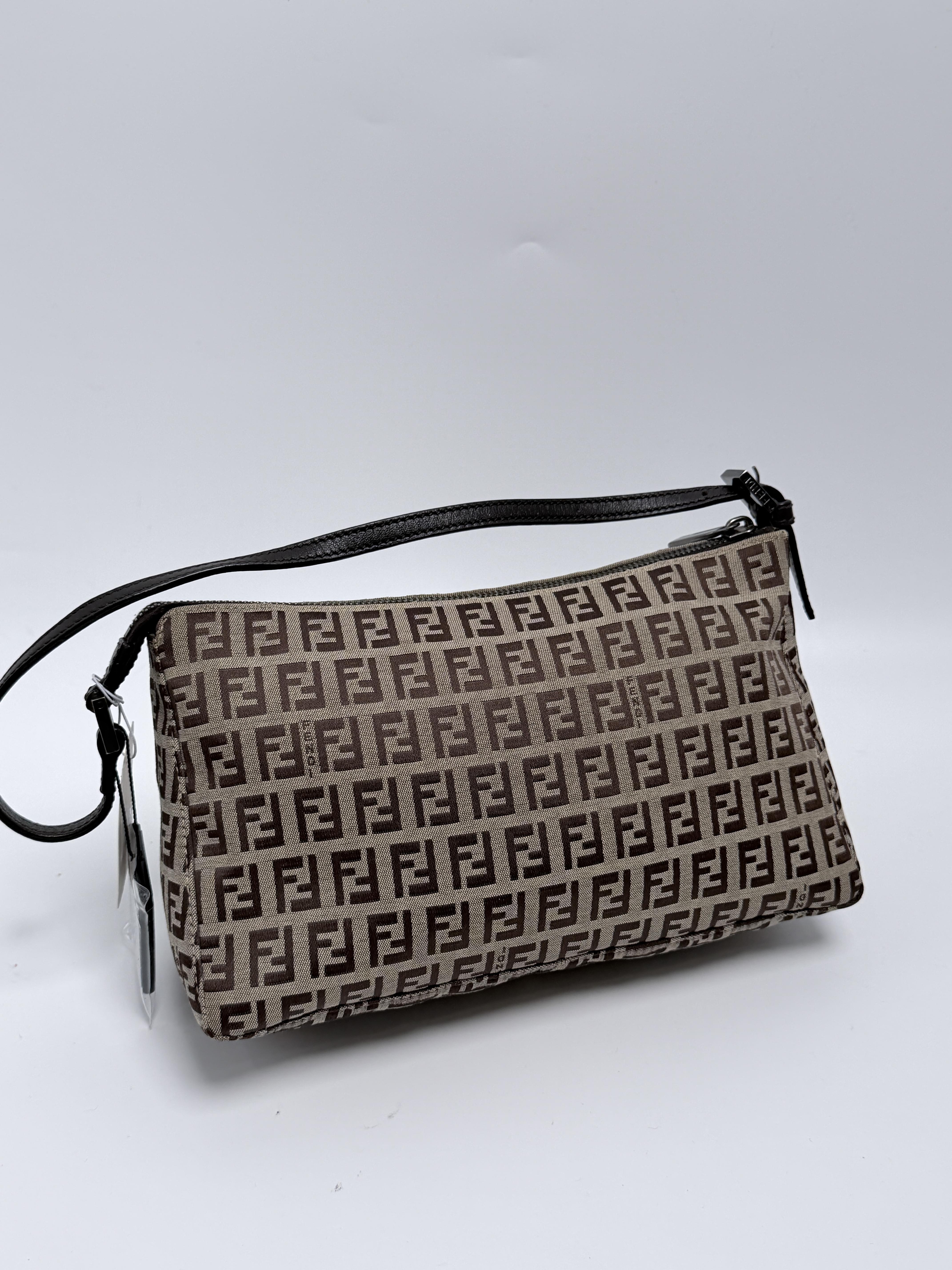 Pre-owned FENDI Canvas Shoulder Bags Vintage Zuka Pochette Shoulder Bag Hobo Handbag Brown SH381FD