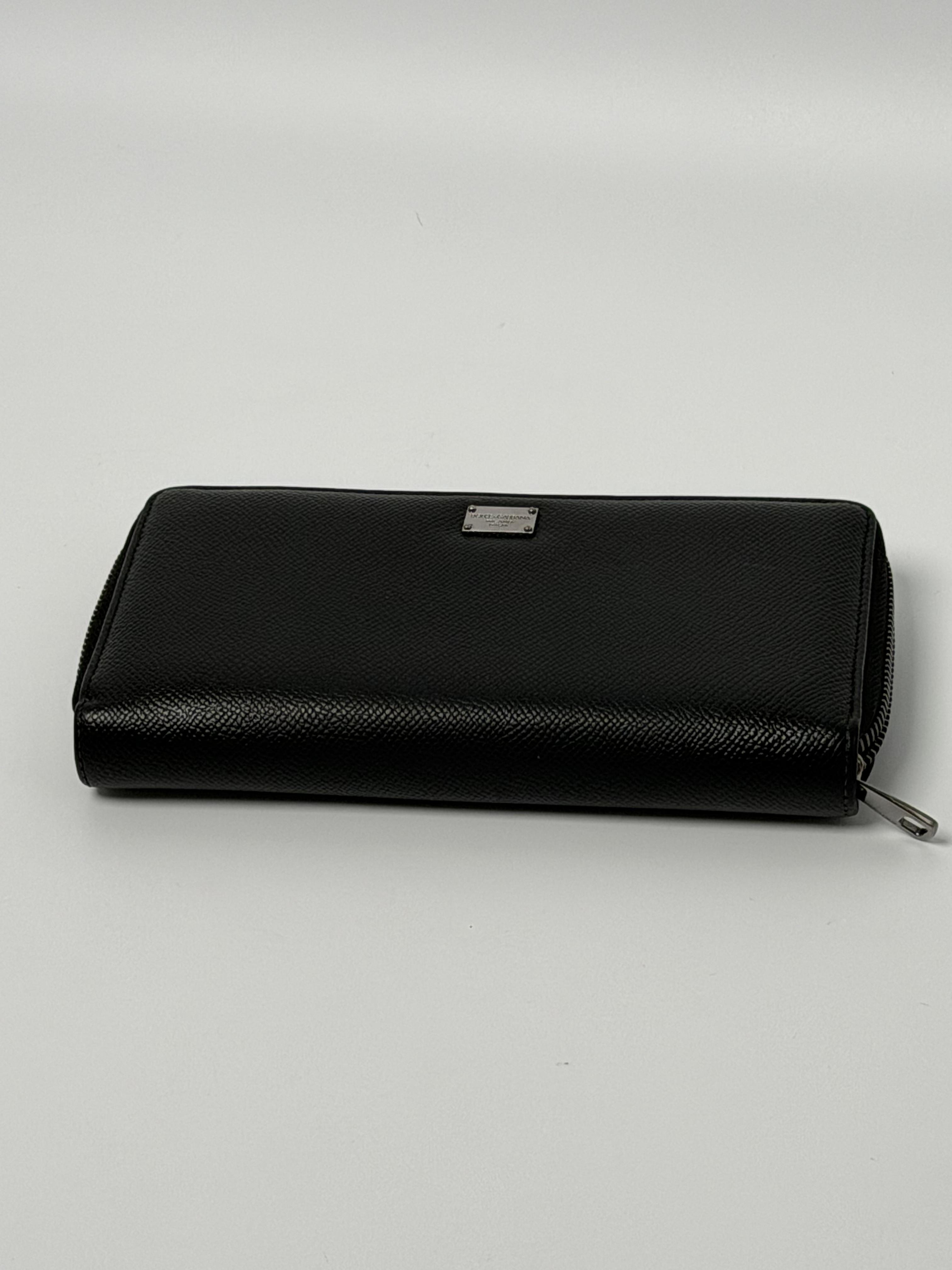 Pre-owned DOLCE & GABBANA Leather Small Leather Goods Zip Around Wallet JD007DG