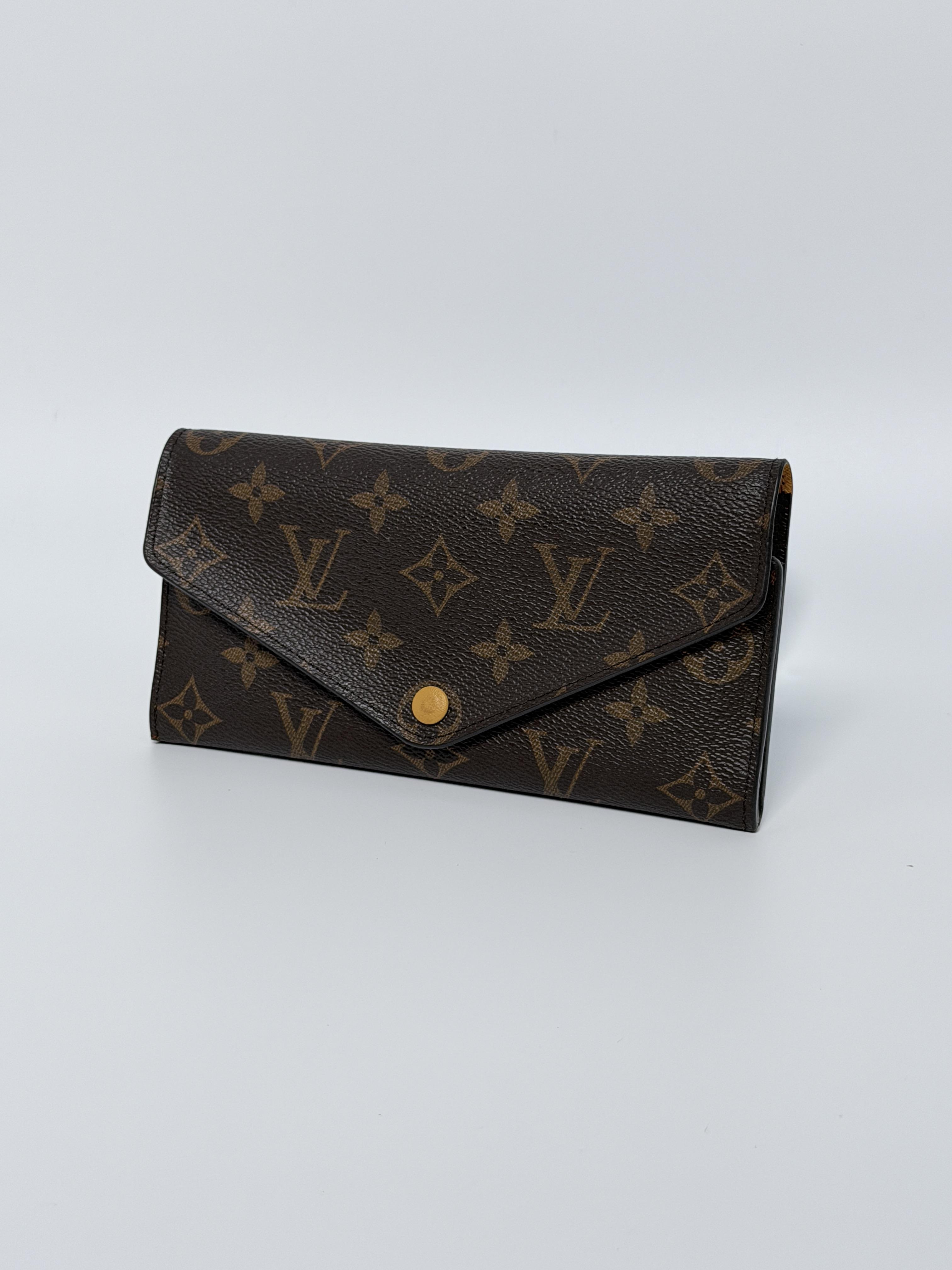 authentic Monogram Envelope CCMPLV41