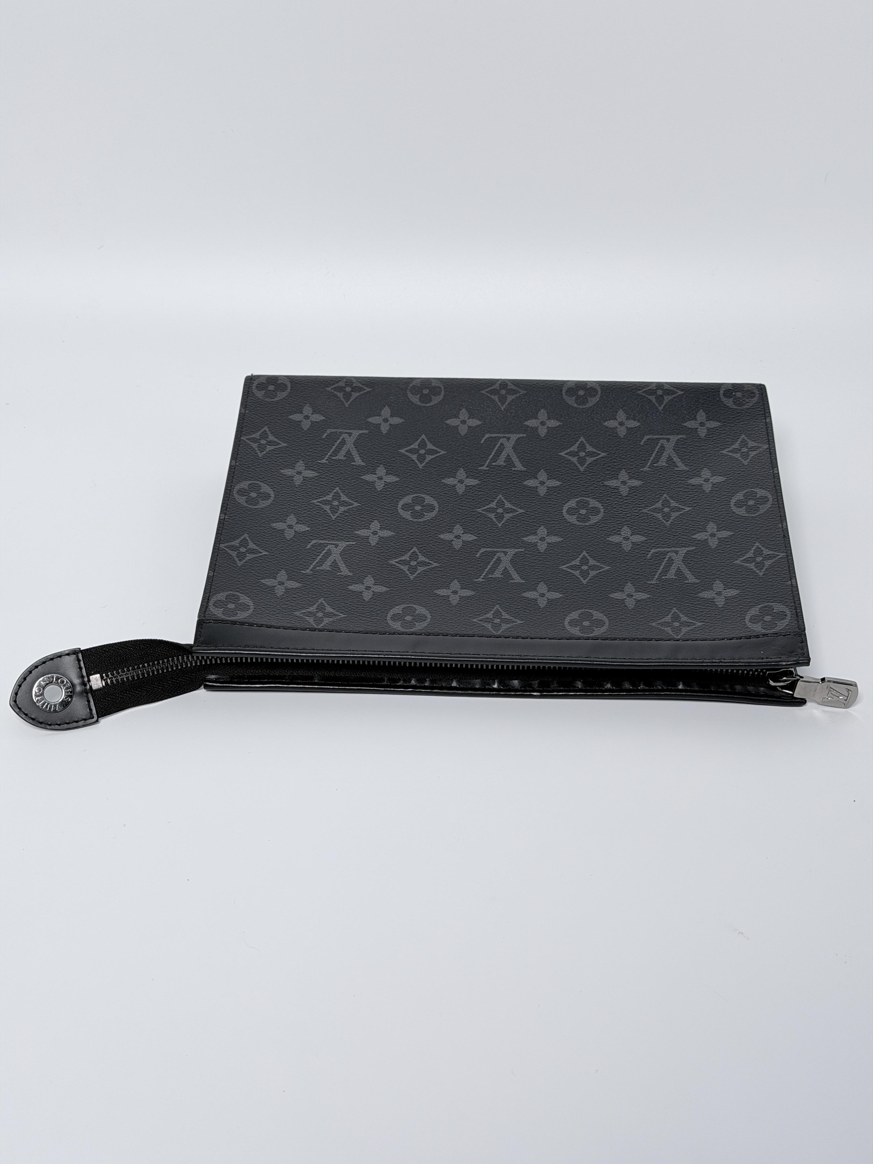 Pre-owned Louis Vuitton Canvas Clutches & Wristlets Authentic Monogram Damier Graphite Pixel Pochette Voyage MM JXLV55