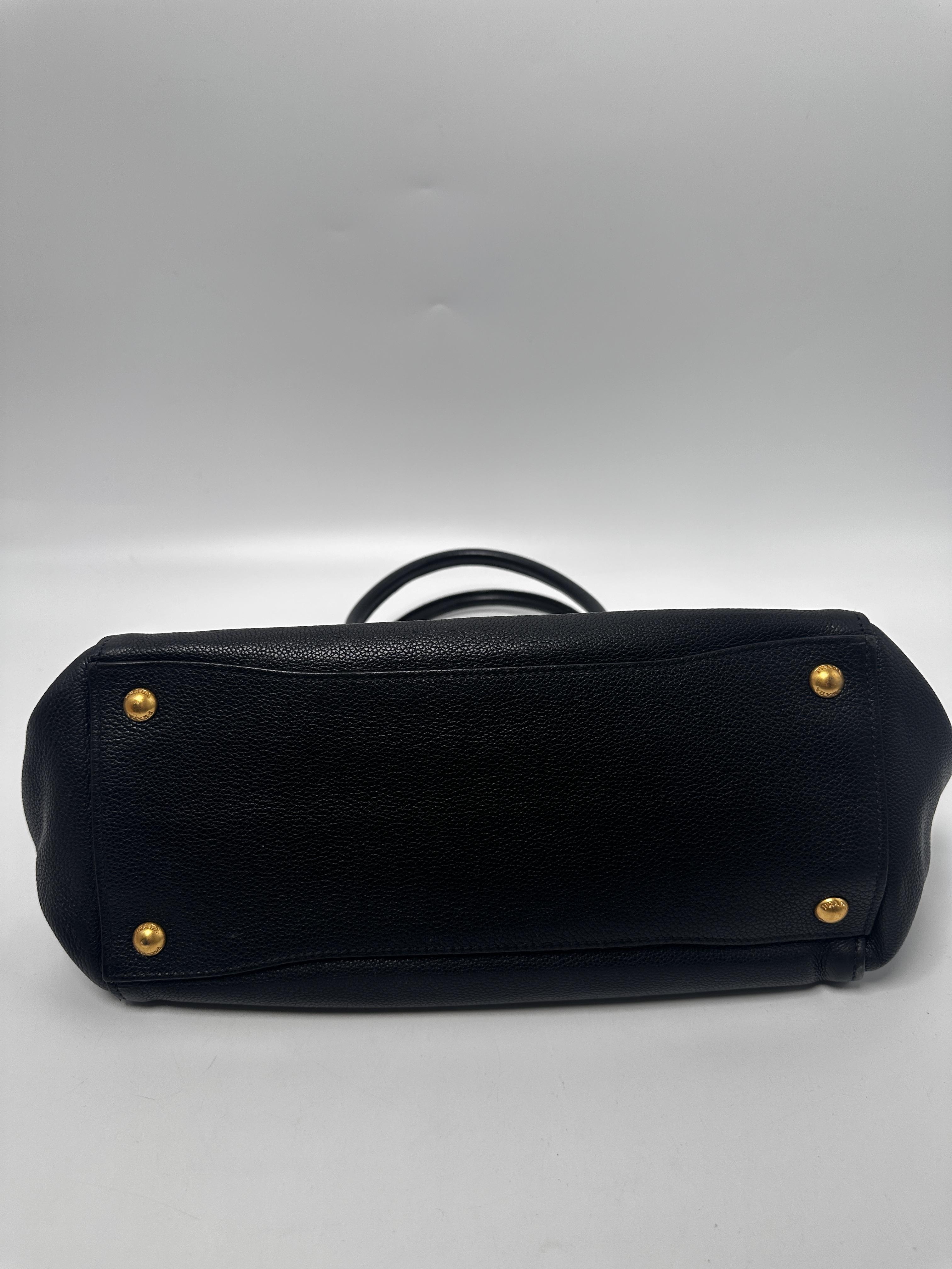 Pre-owned PRADA leather Tote Bags Black Tote Bag Top Handle Handbag JA1099PR