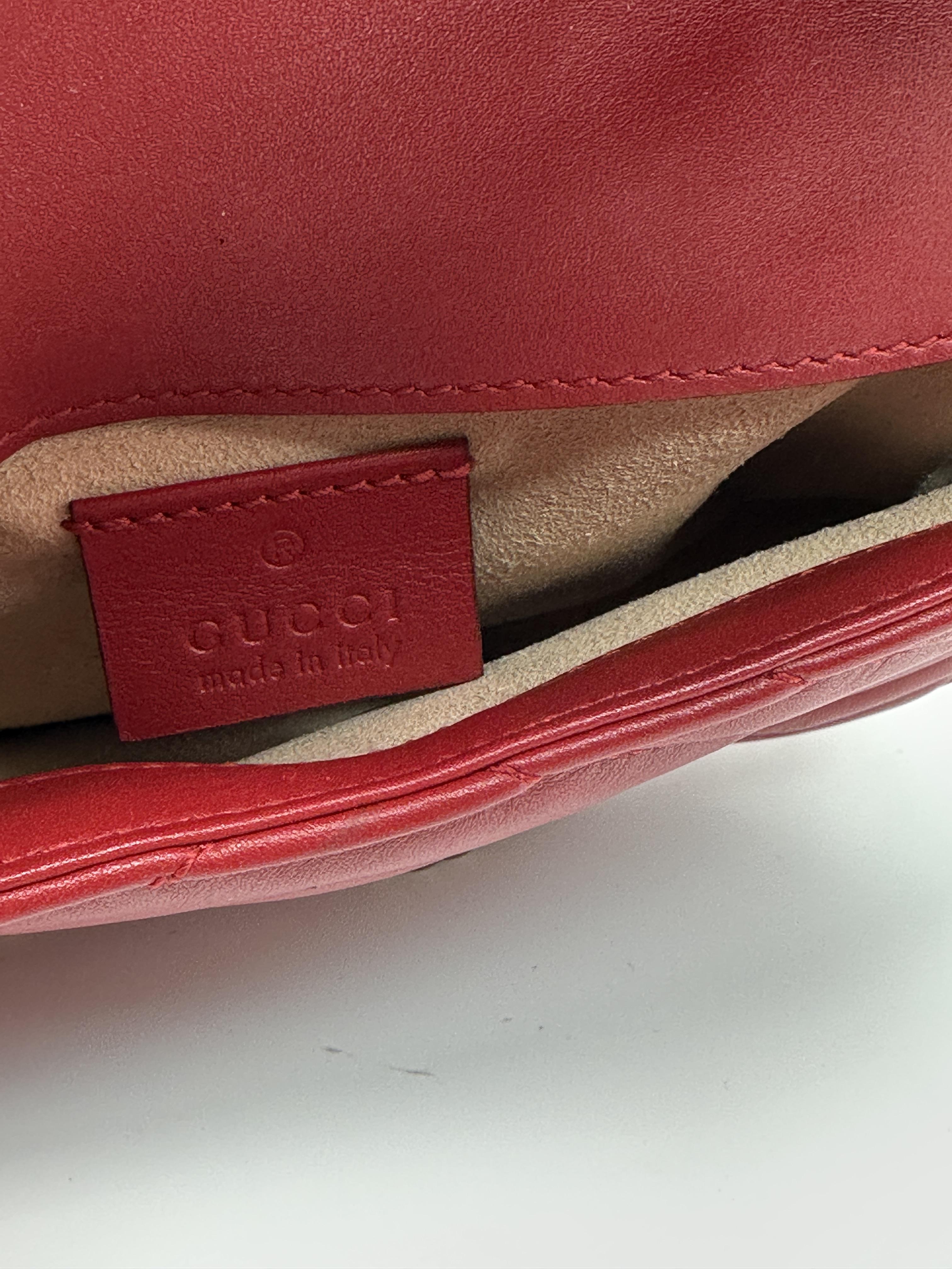 Pre-owned GUCCI GG leather Crossbody Bags Marmont Mini Matelassé Chain Shoulder / Crossbody Bag Red ZS039GG