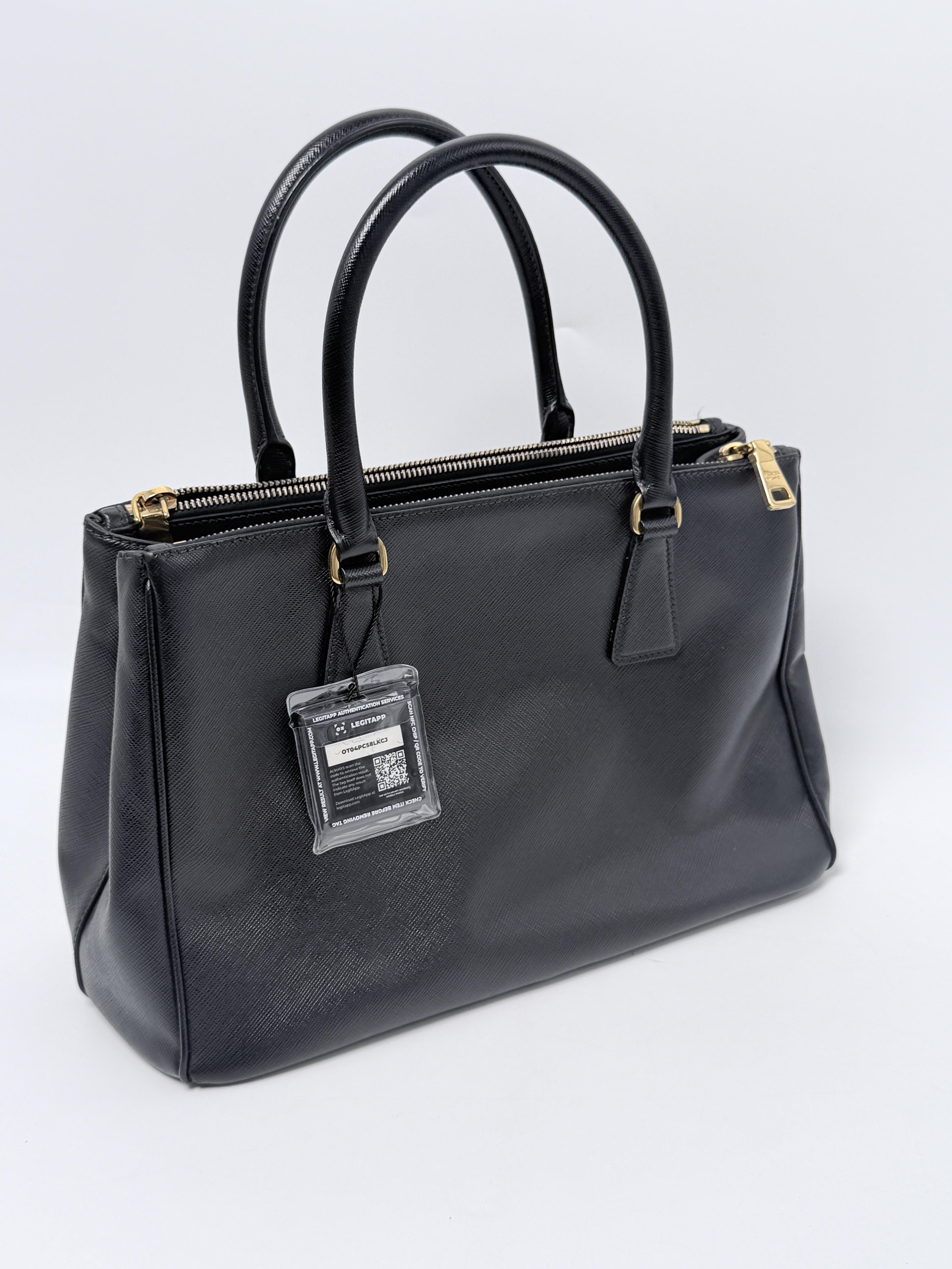 Galleria Bag Saffiano Nero Black Double Zip Tote JD1153PR