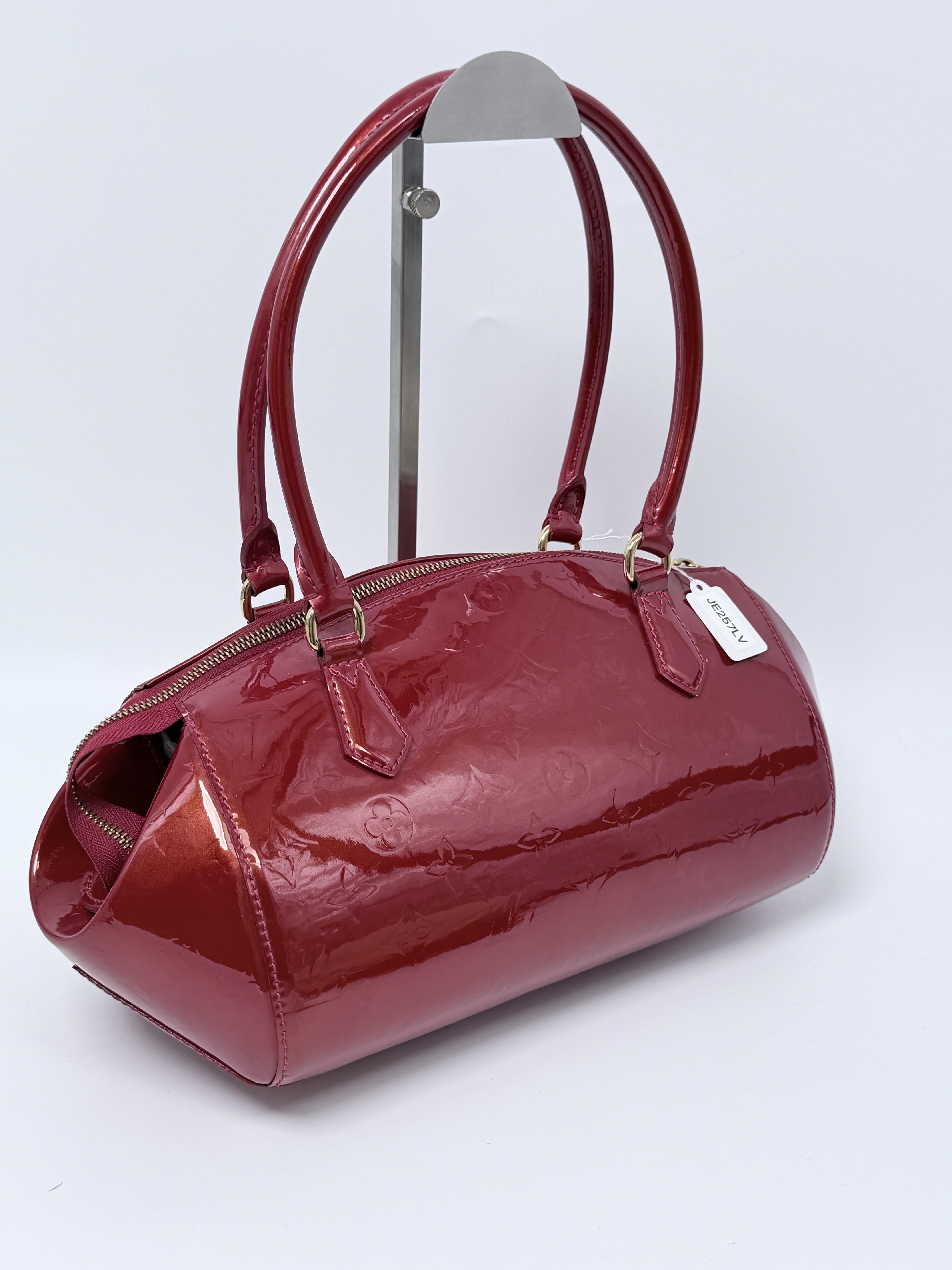 Pre-owned Louis Vuitton Leather Shoulder Bags Pomme d’Amour Monogram Vernis Sherwood PM Shoulder Handbag JE257LV