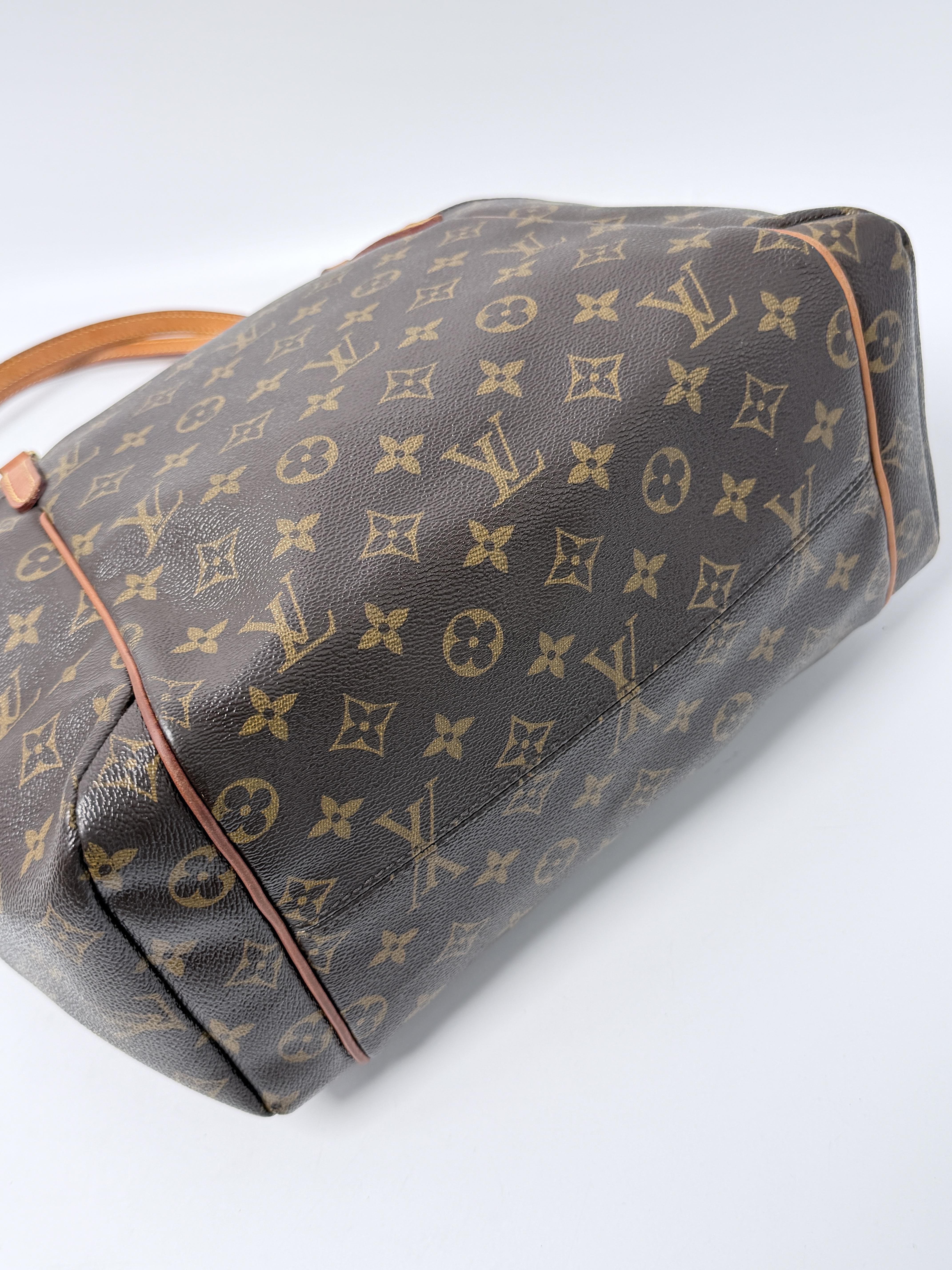 Monogram Totally MM Brown Leather Bucket Pocket Handbag JE739LV