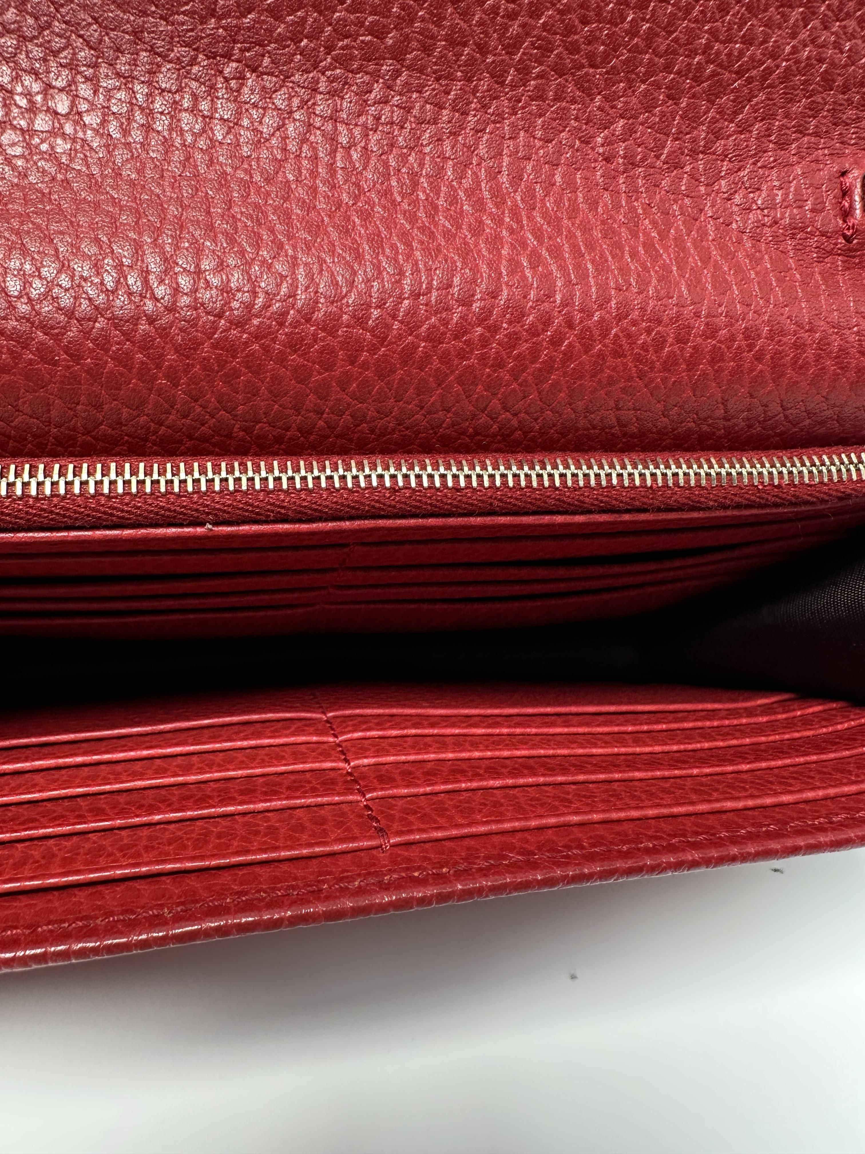 Pre-owned GUCCI leather Crossbody Bags Interlocking GG Chain Wallet Red Crossbody Bag ZS010GG