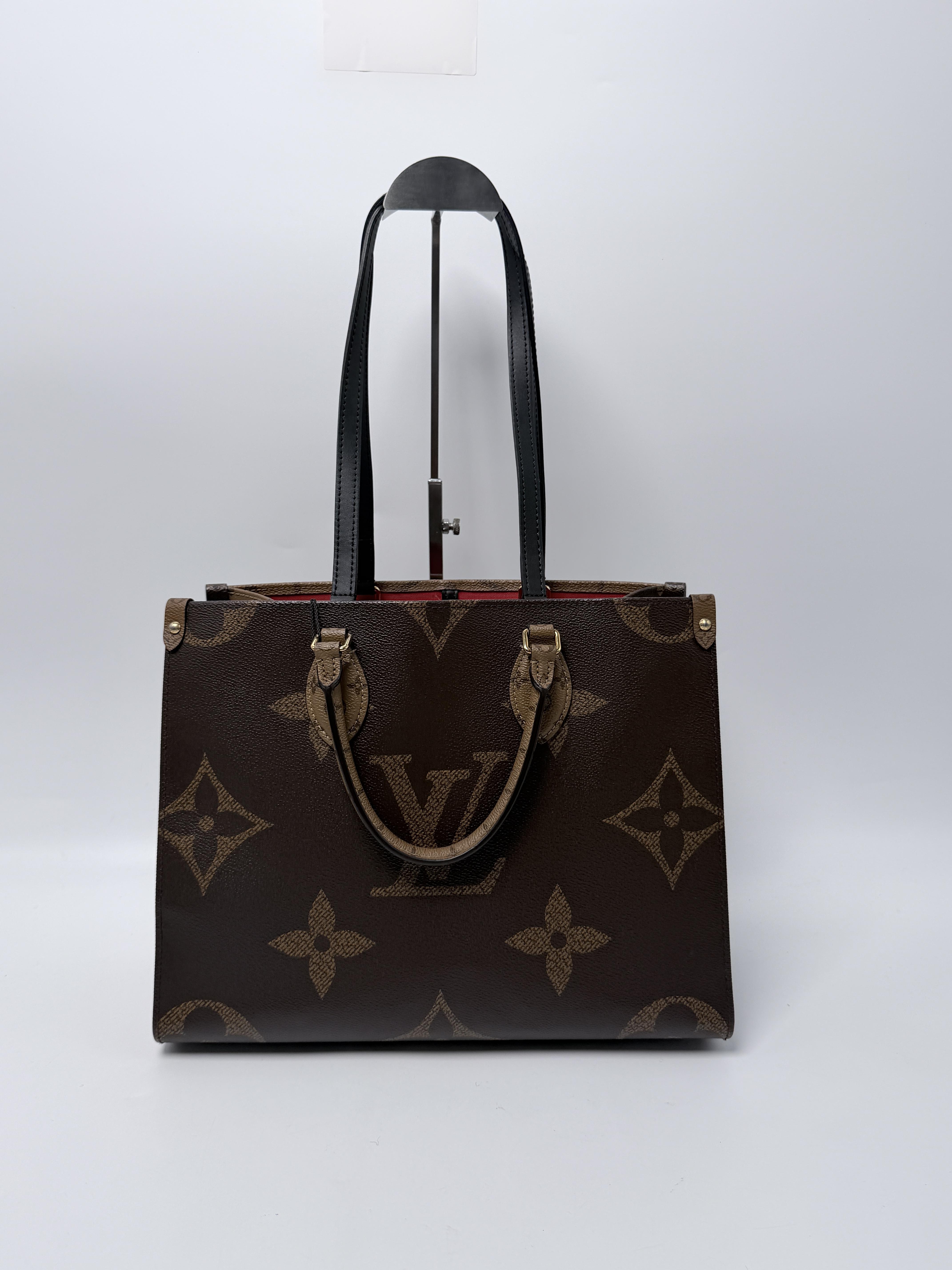 OnTheGo MM Monogram Giant Reverse Tote Bag JD1492LV