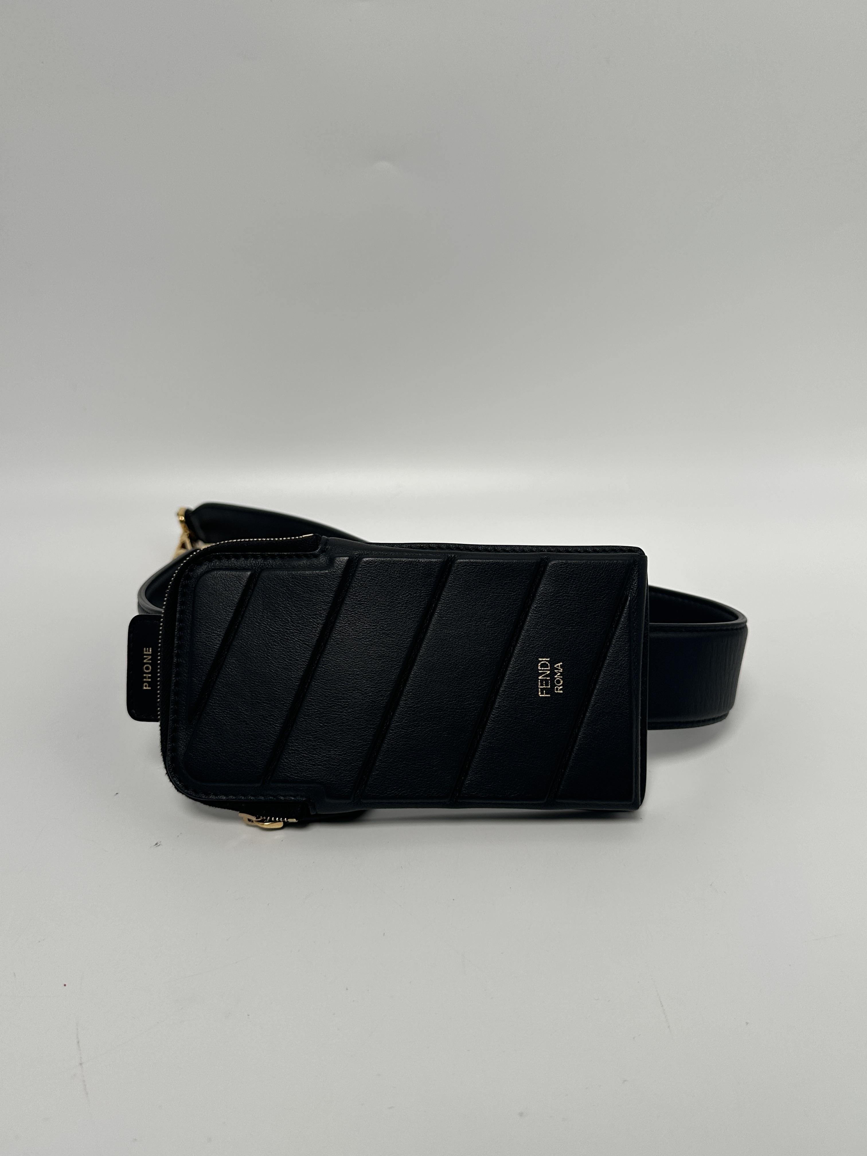 Pre-owned FENDI leather Belt Bags Phone Pouch Belt Bag JX302FD