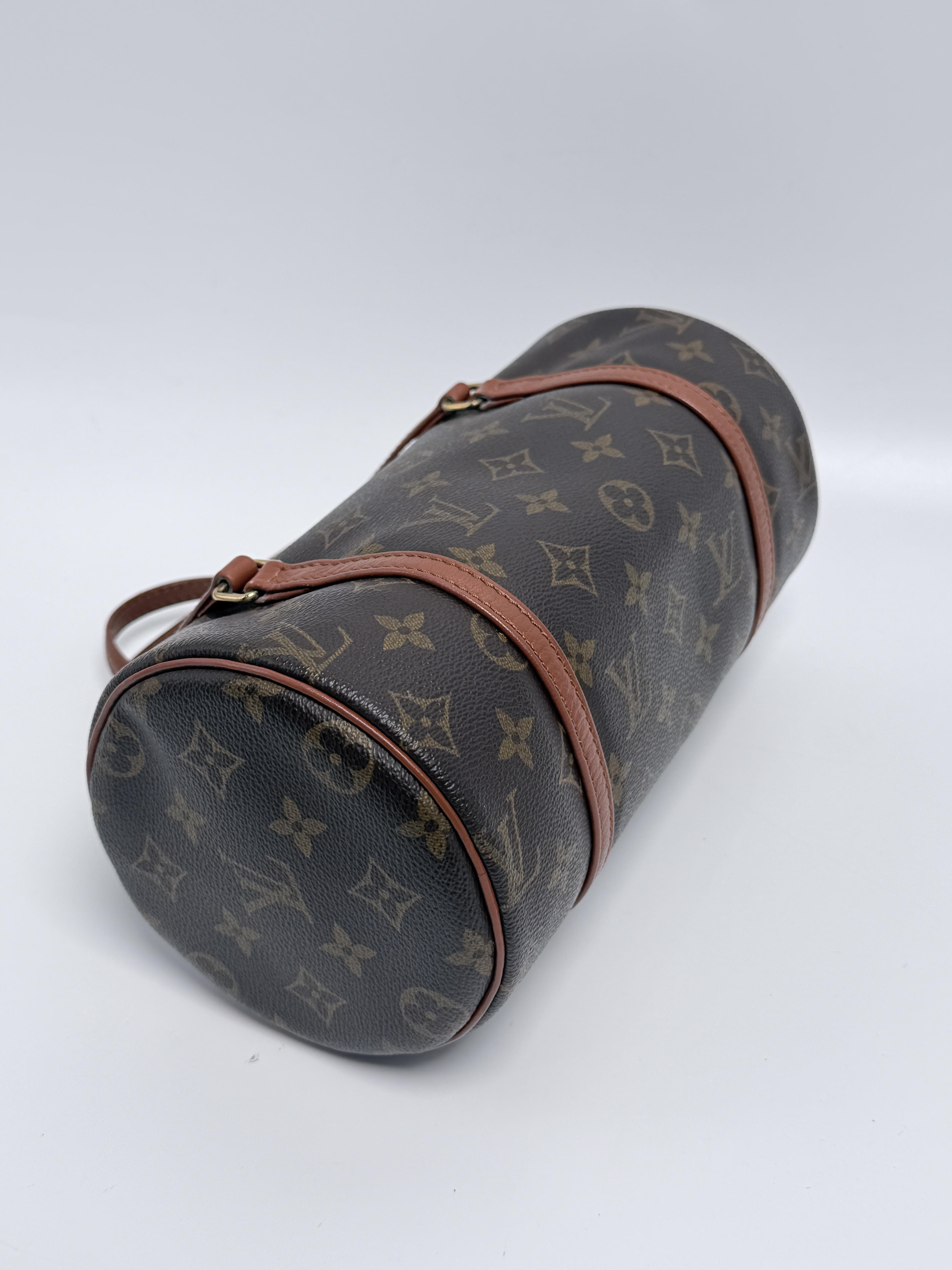 Monogram Papillon 26 Barrel Shoulder handbag Handle Bag JA811LV