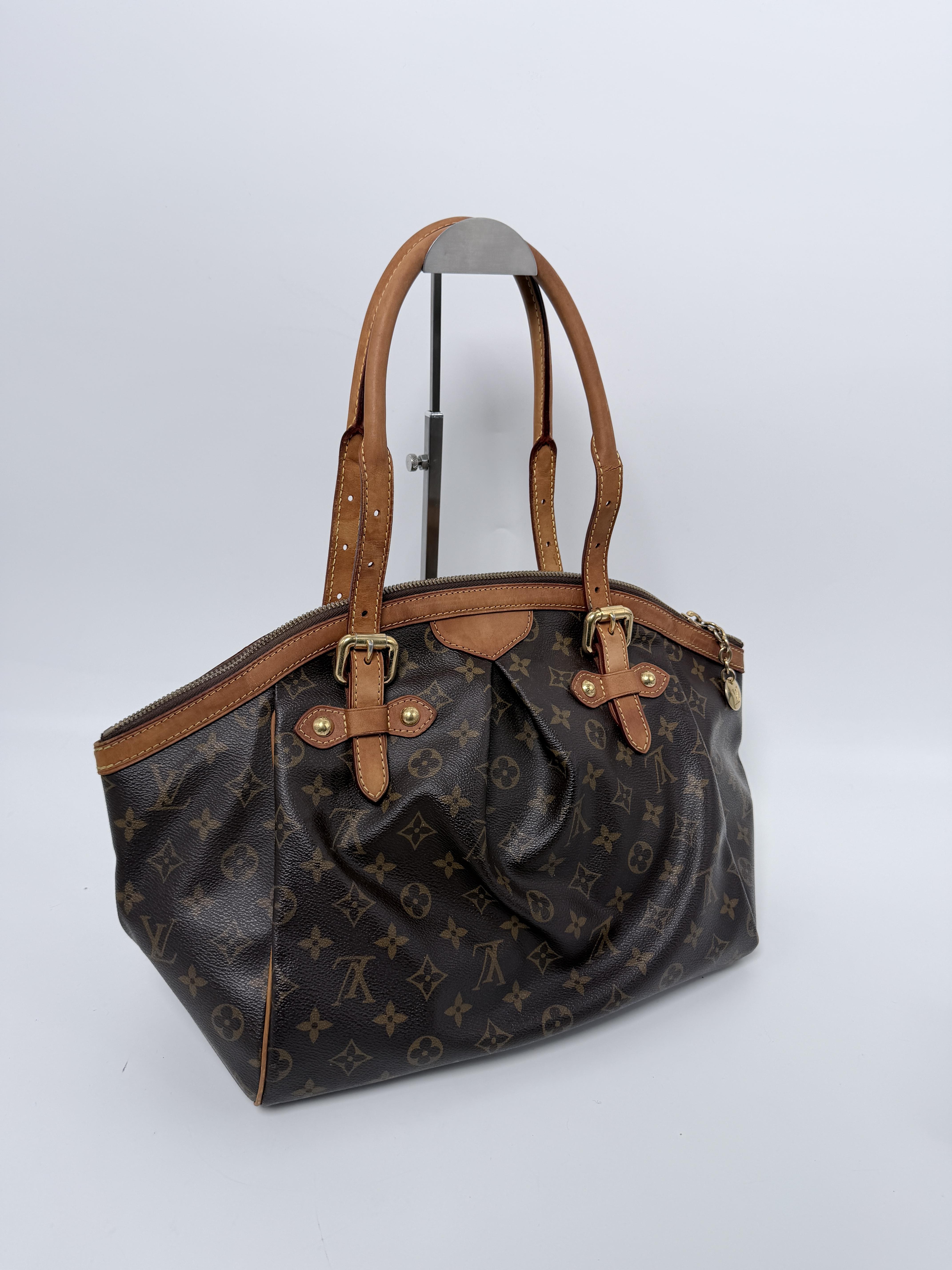 Pre-owned Louis Vuitton Canvas Shoulder Bags Monogram Tivoli GM Shoulder Bag Tote Handbag JA867LV