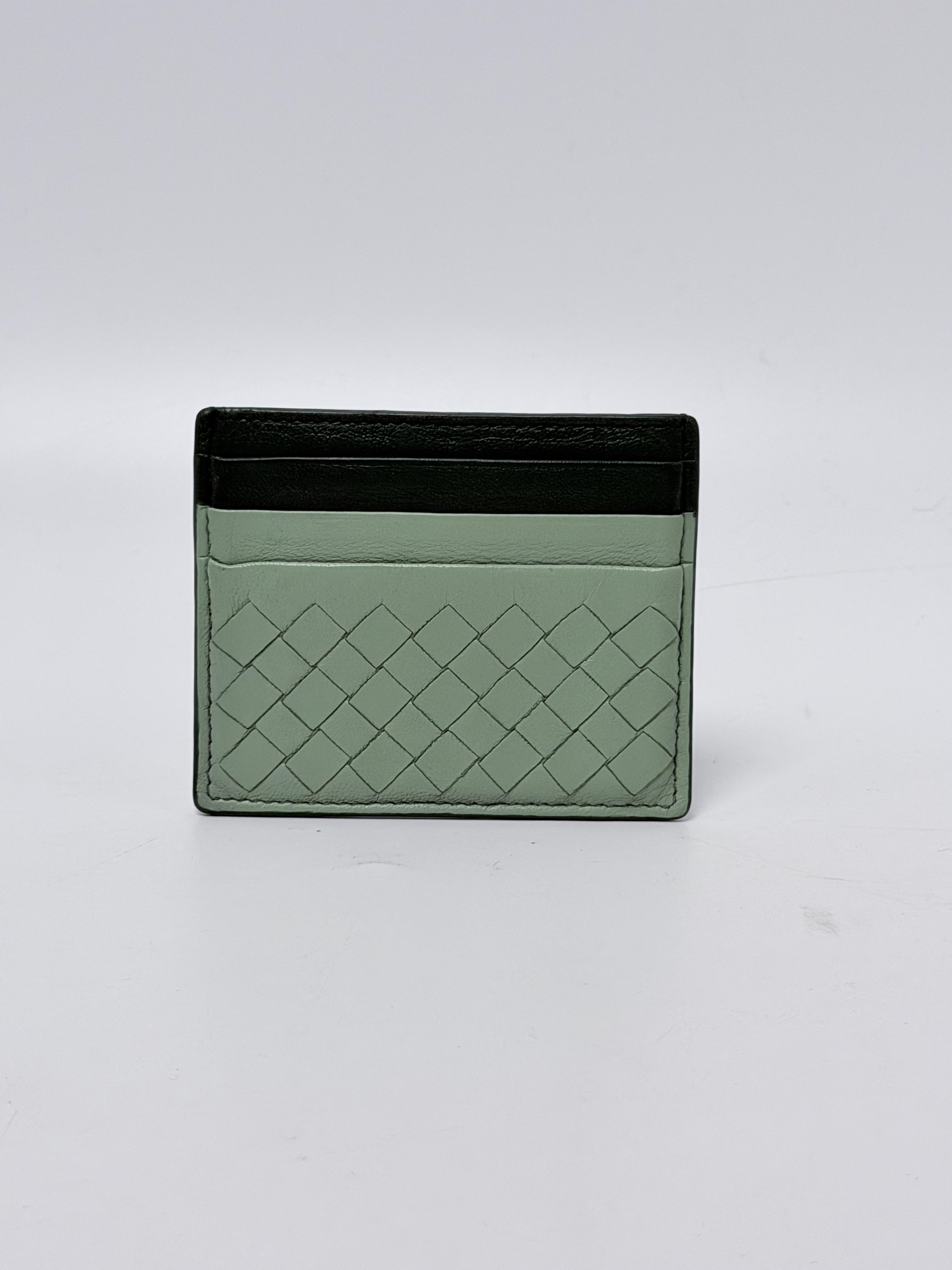 Two Tone Intrecciato Credit Card Case Sage Green Black JD1564BV