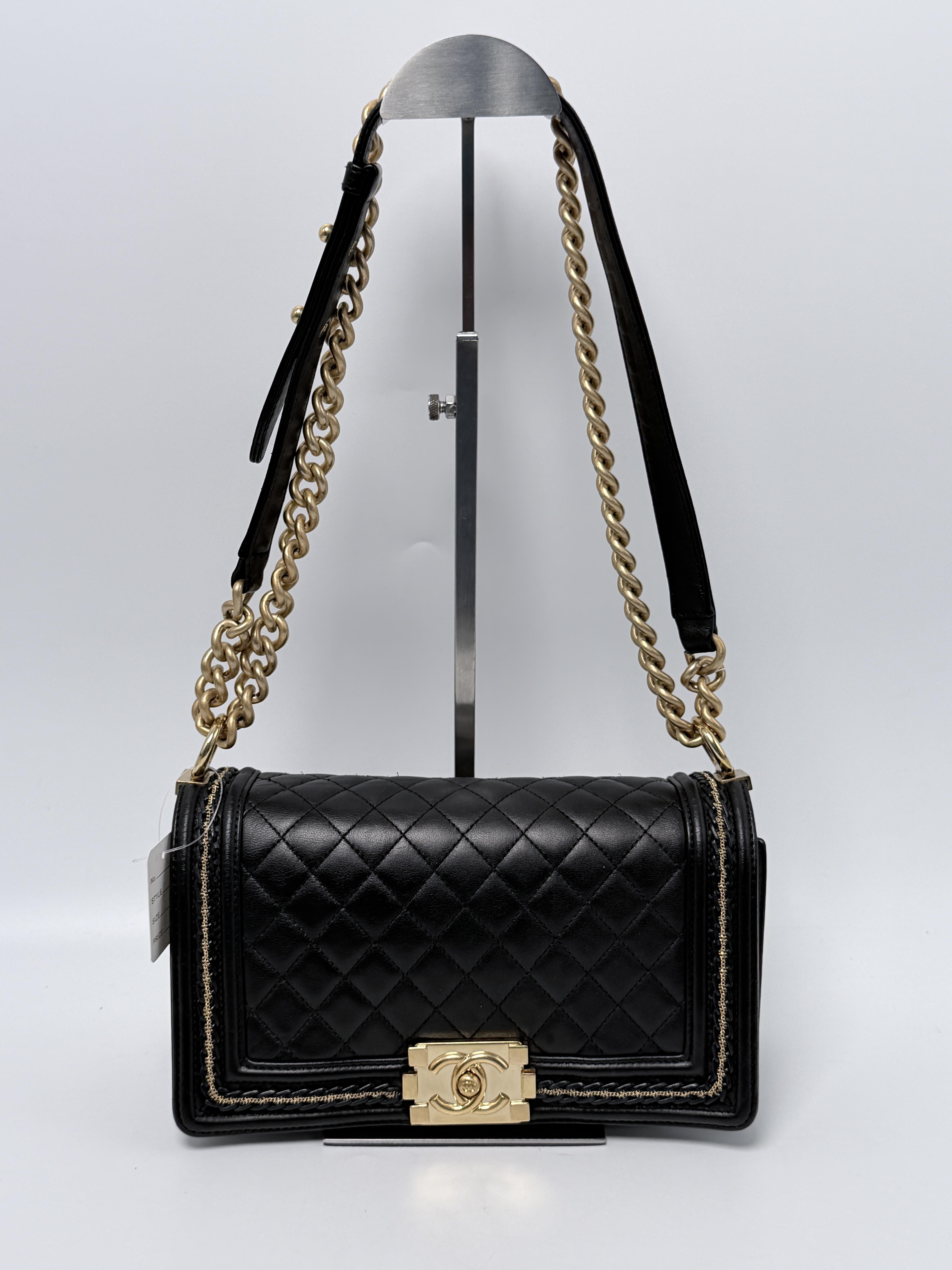 Boy Bag Black Quilted Old Medium Flap Shoulder Crossbody XU012CC