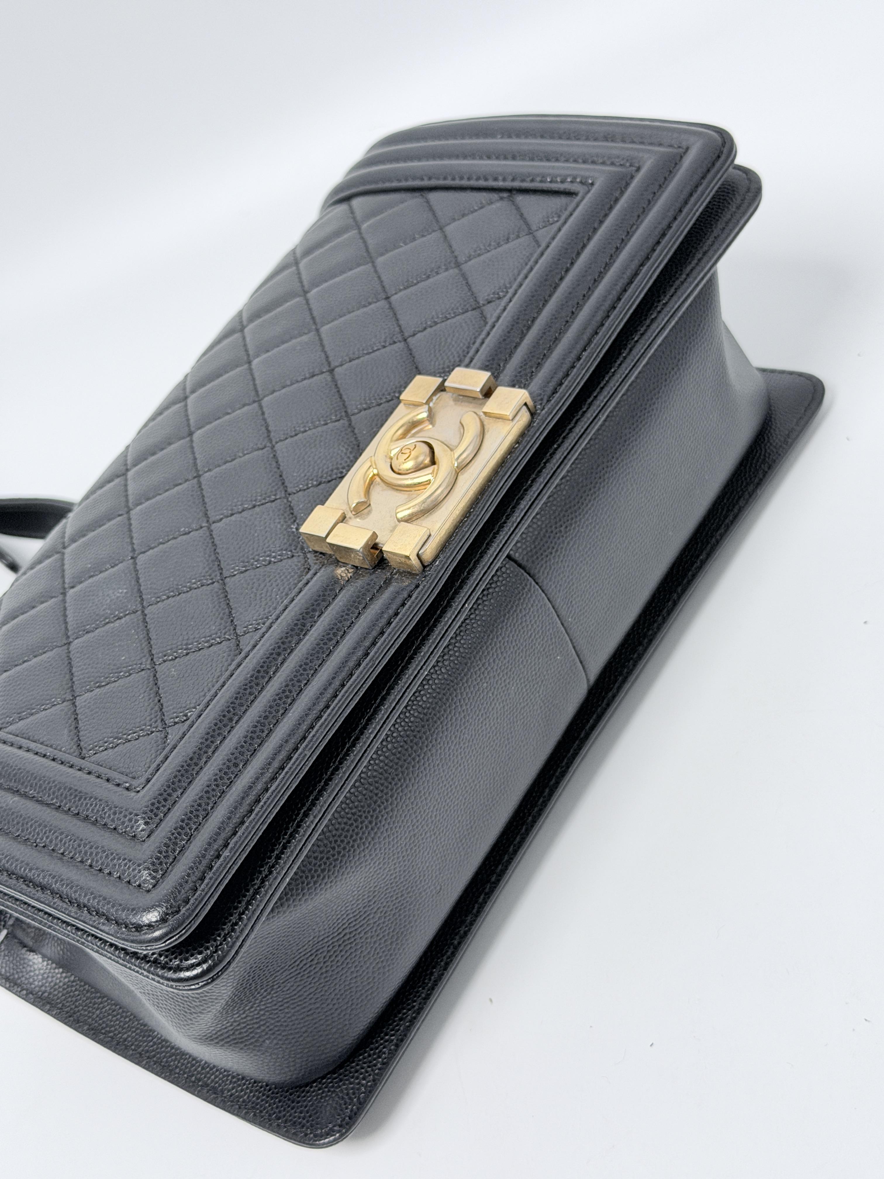 Boy Bag Old Medium Black Caviar Gold Hardware Flap JA1260CC