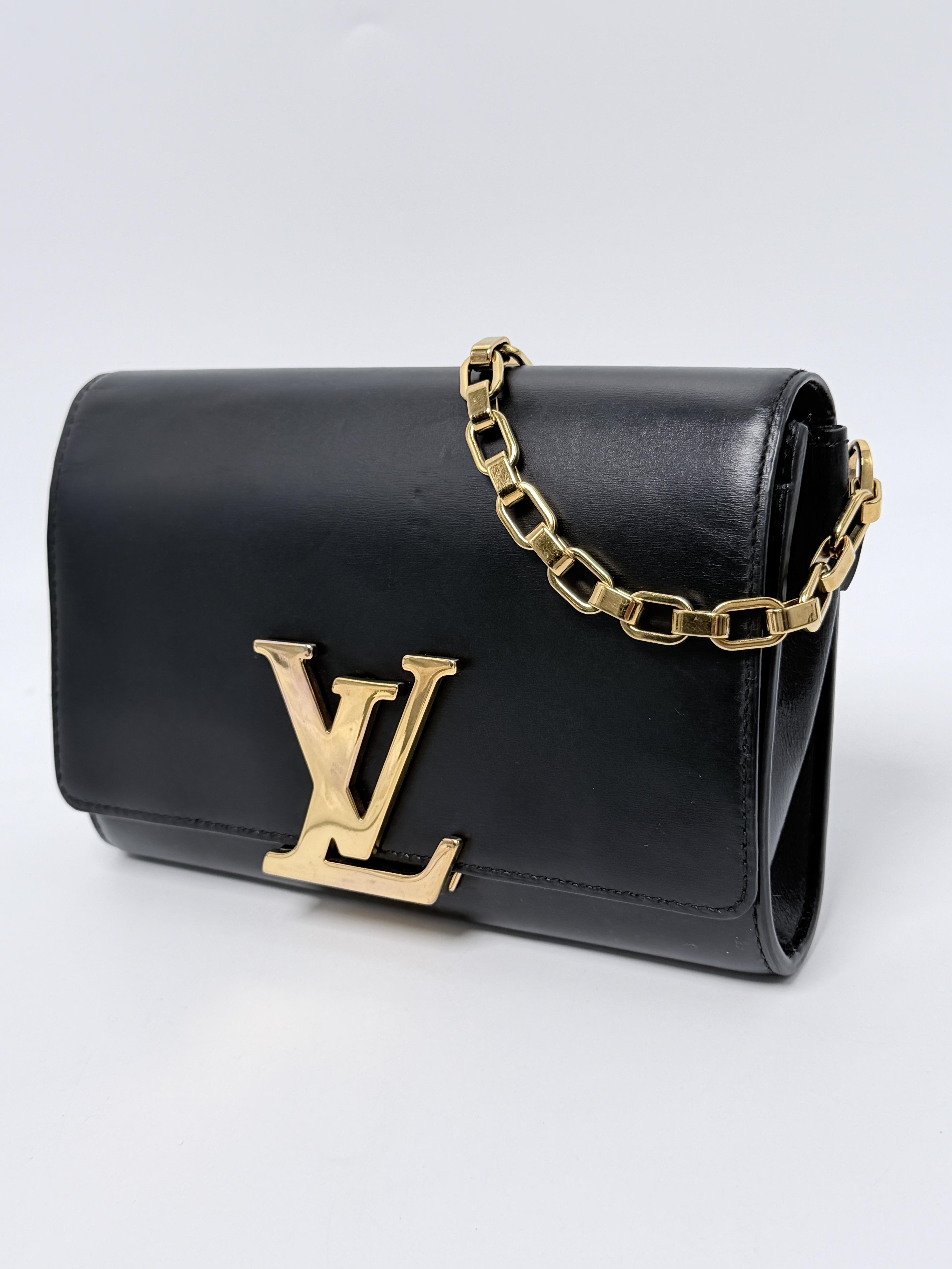 Smooth Calfskin Chain Louise Crossbody Bag Black P066LV