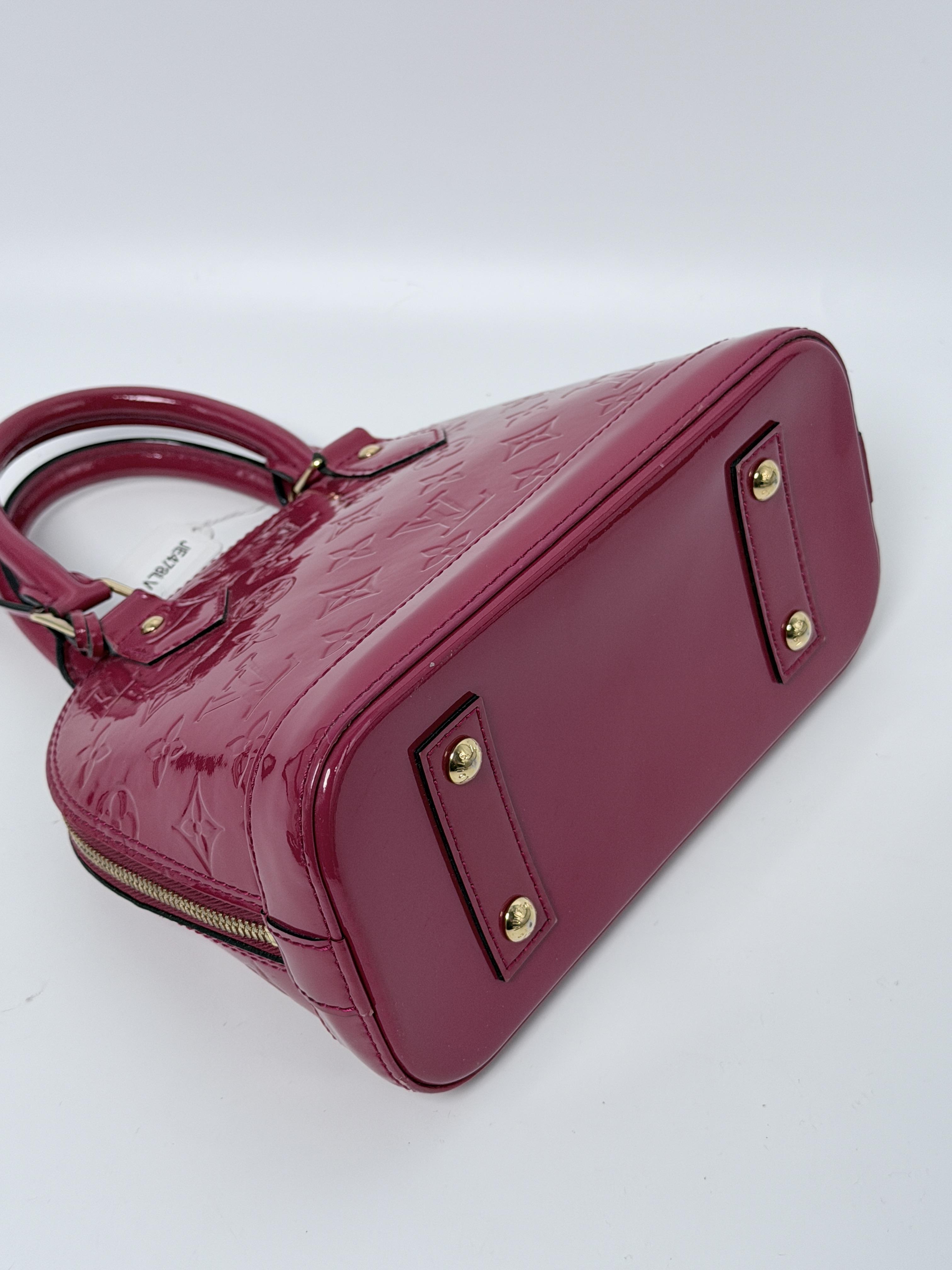 Pre-owned Louis Vuitton leather Shoulder Bags Alma BB Monogram Vernis Handbag Shoulder Bag Red JE478LV