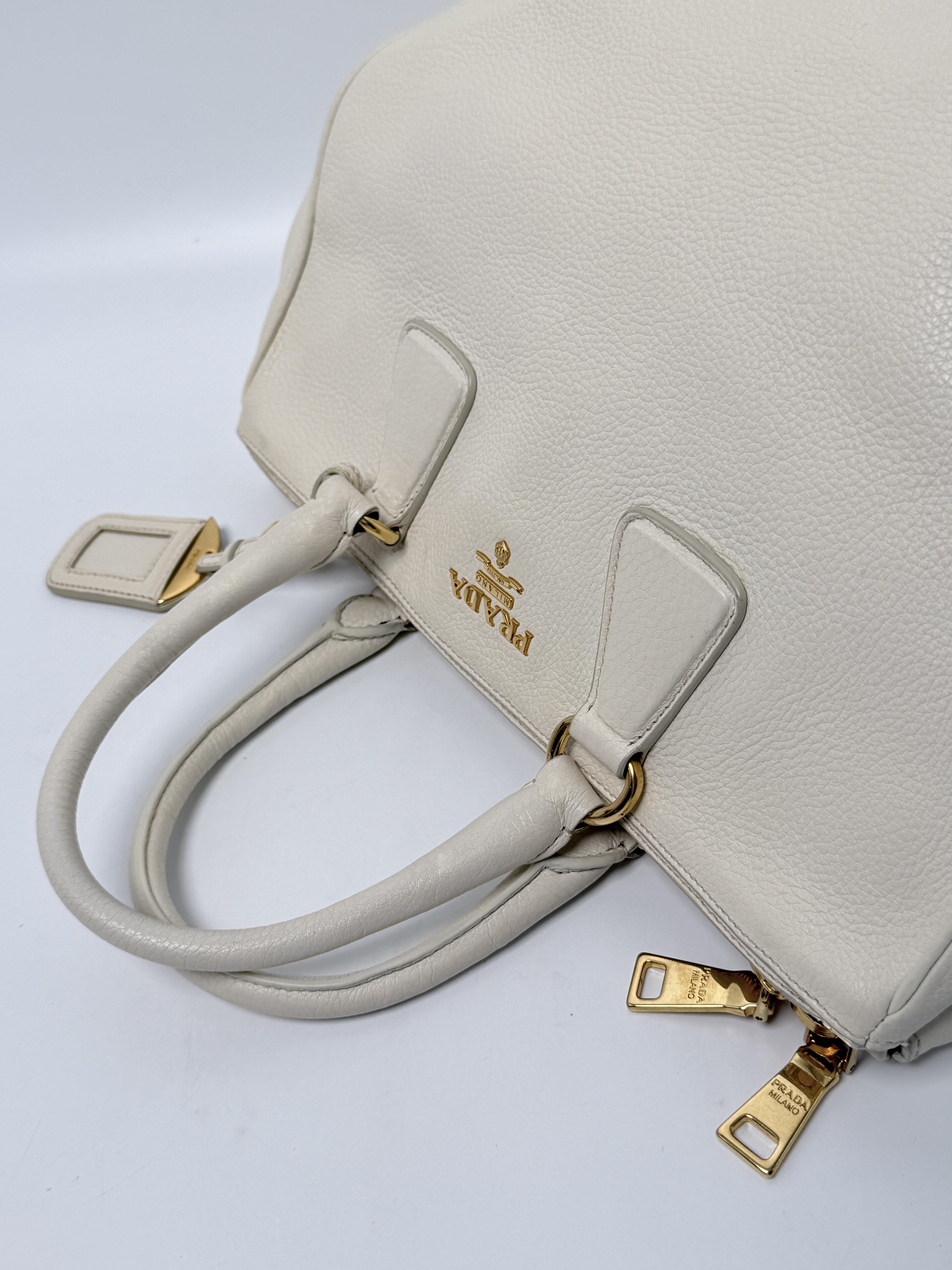 Vitello Daino Ivory Pebbled Double Zip Tote Gold Hardware JP010PR