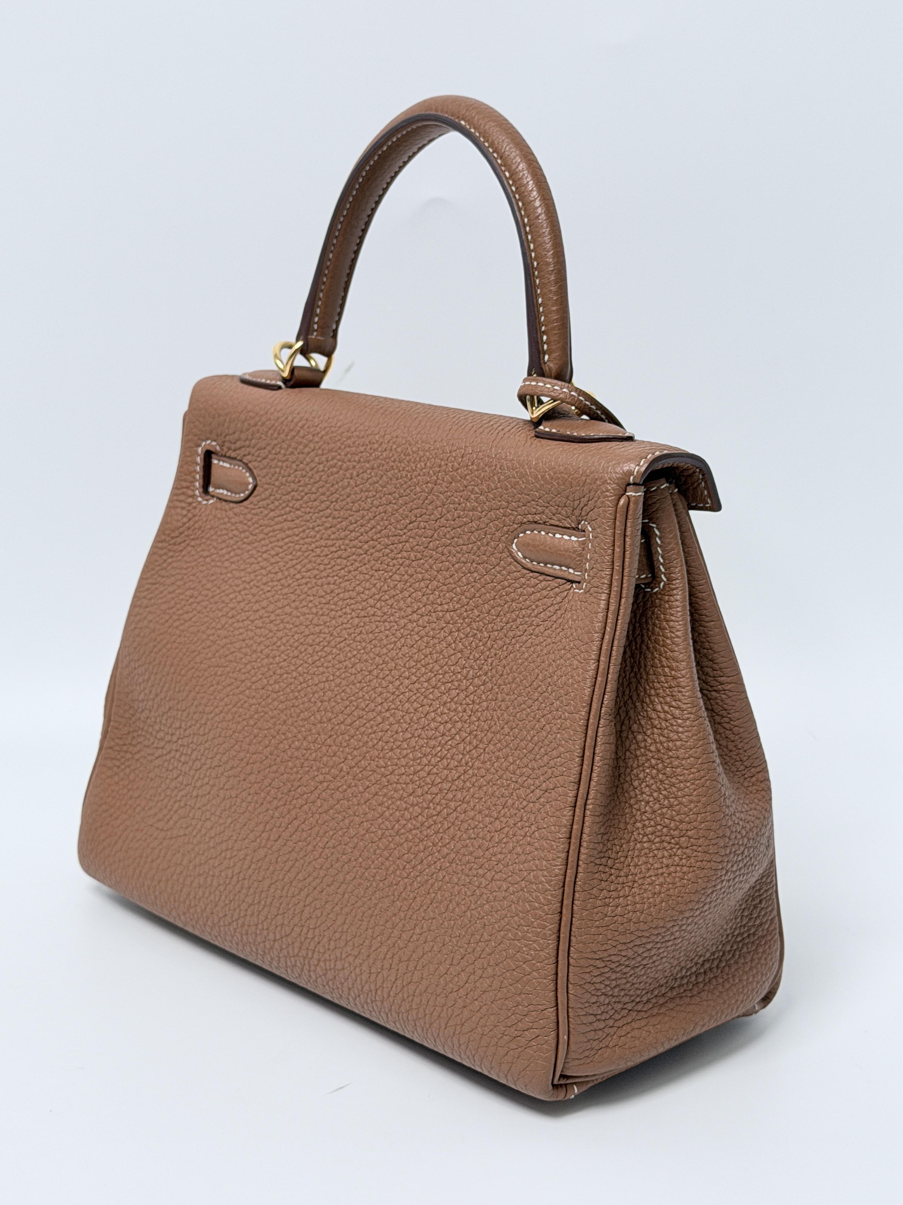 Pre-owned HERMÈS Leather Shoulder Bags Kelly Retourne 25 Gold Togo with Gold Hardware Top Handle Handbag Crossbody bag BIN002HM