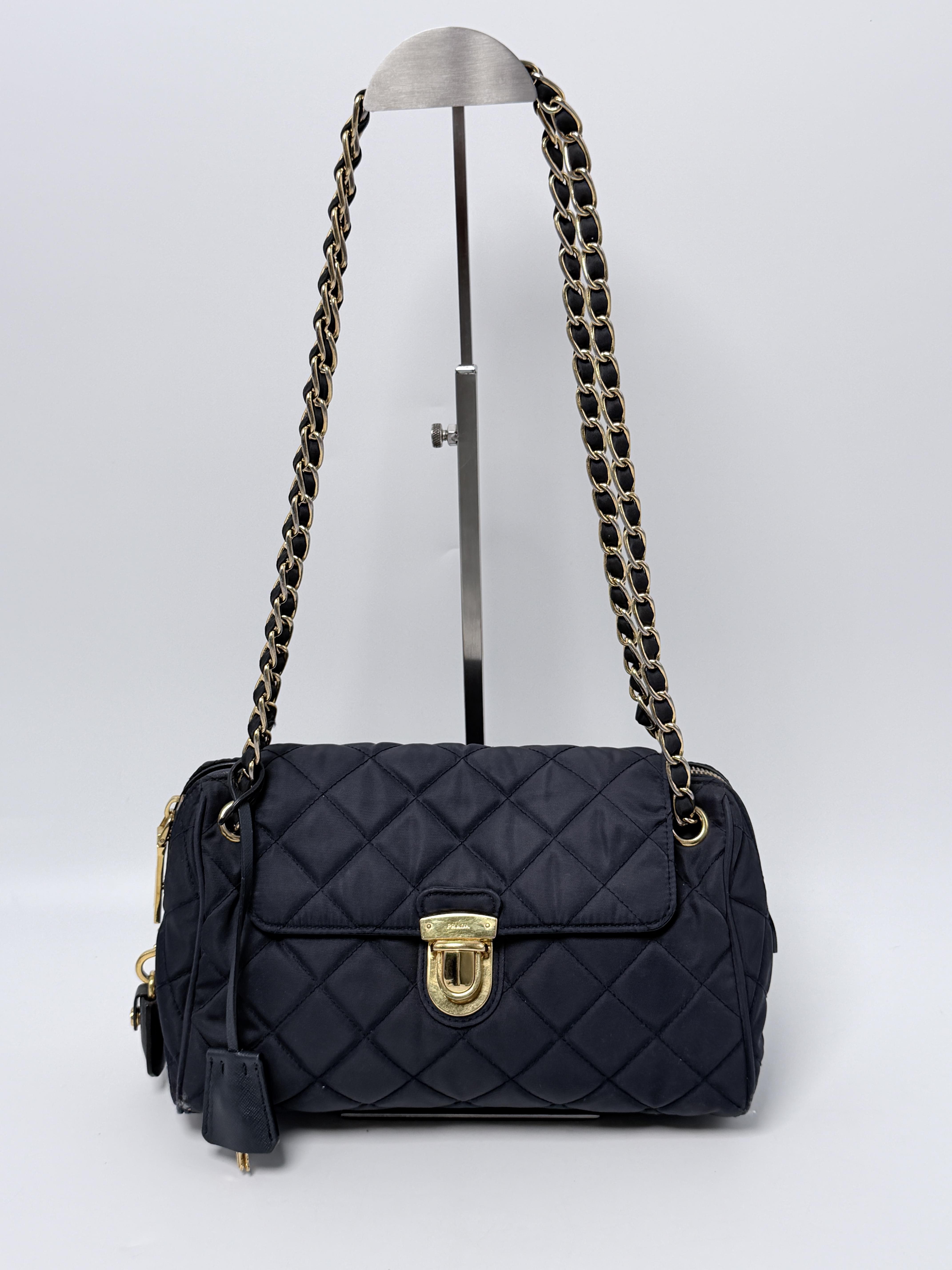Tessuto Impuntu Quilted Shoulder Bag Crossbody Clutch Gold XU010PR