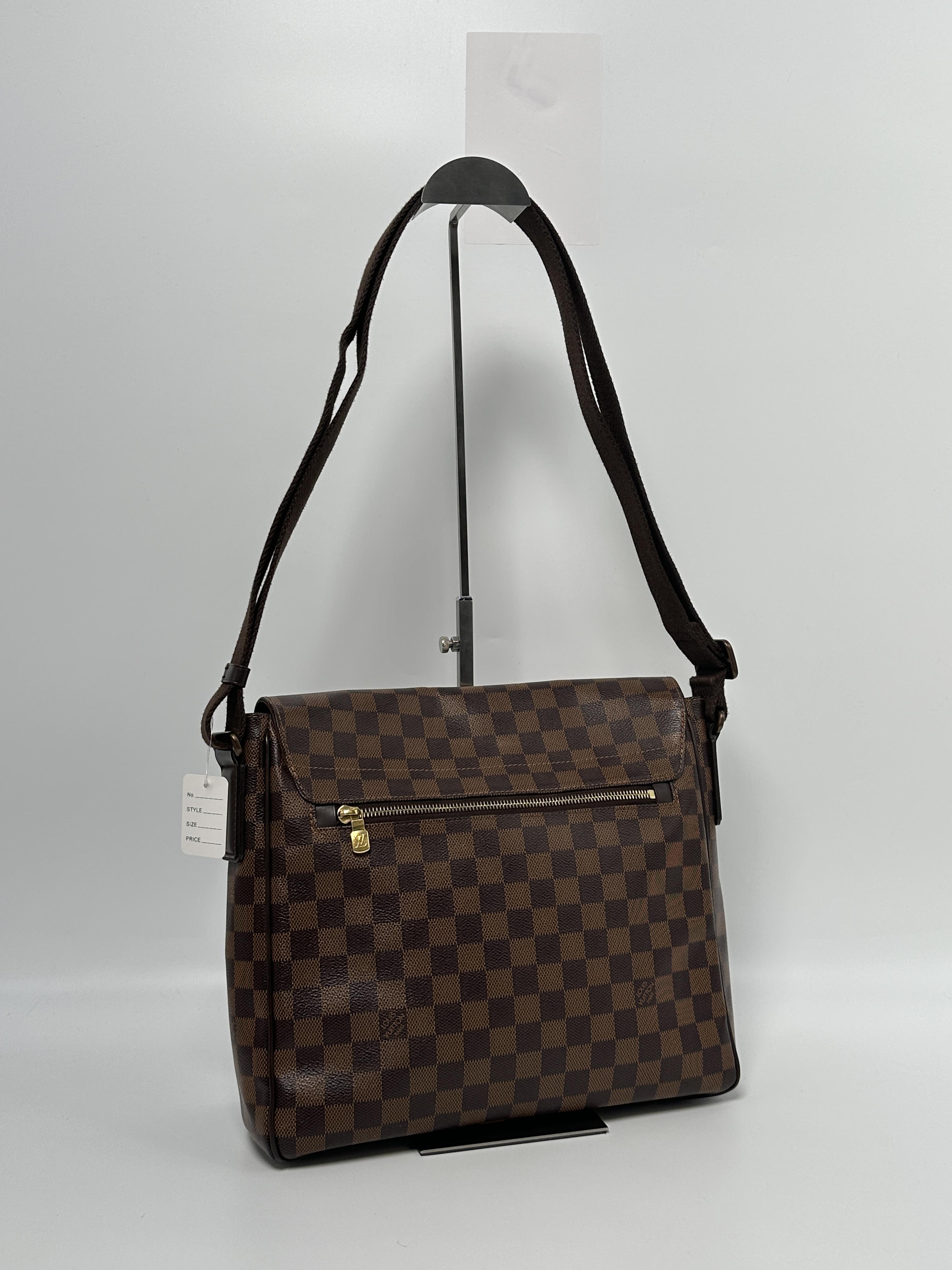 Damier Ebene District Messenger Shoulder Bag ZS092LV