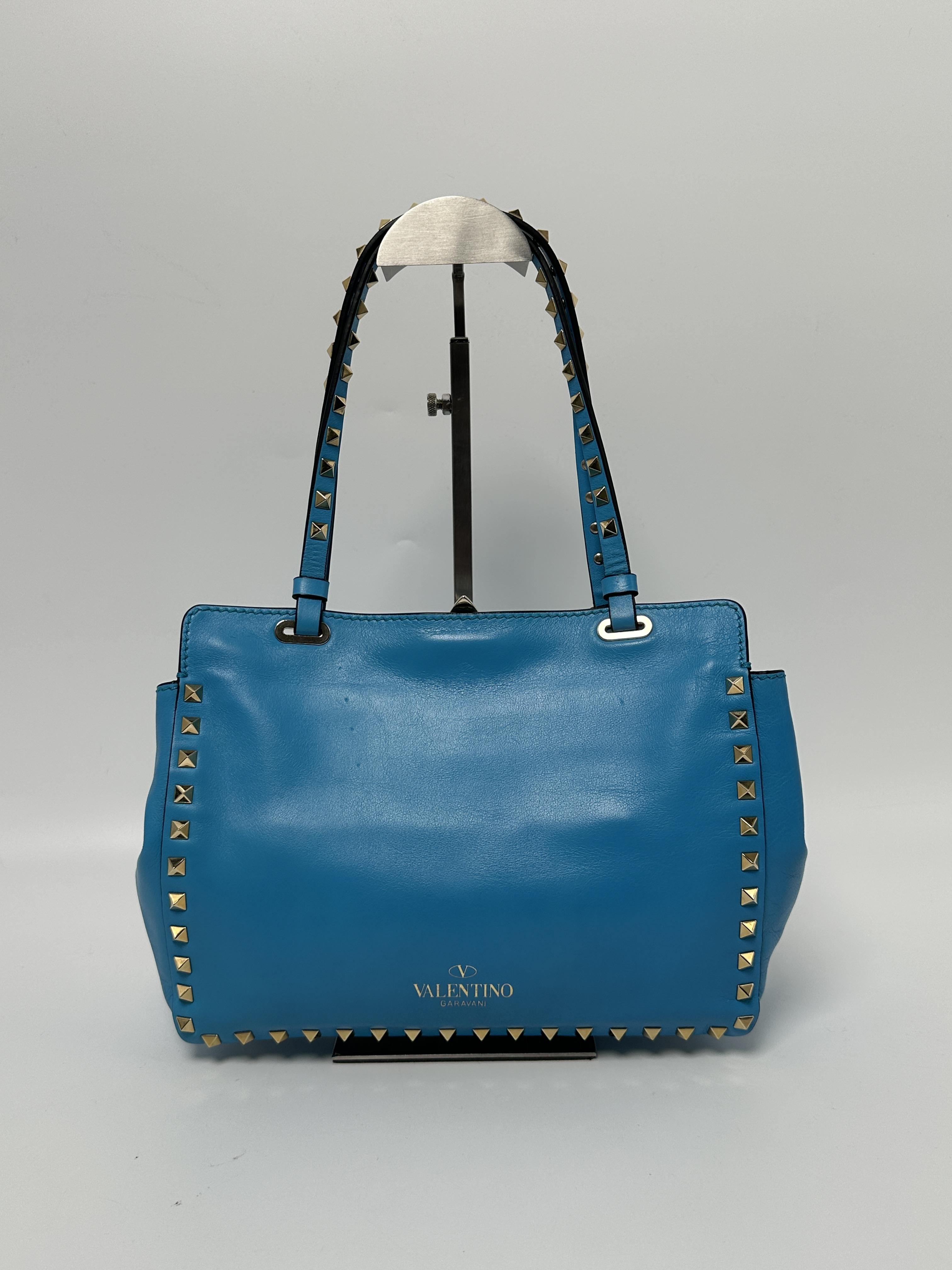 Garavani Rockstud Medium Tote Bag Blue JD380VL