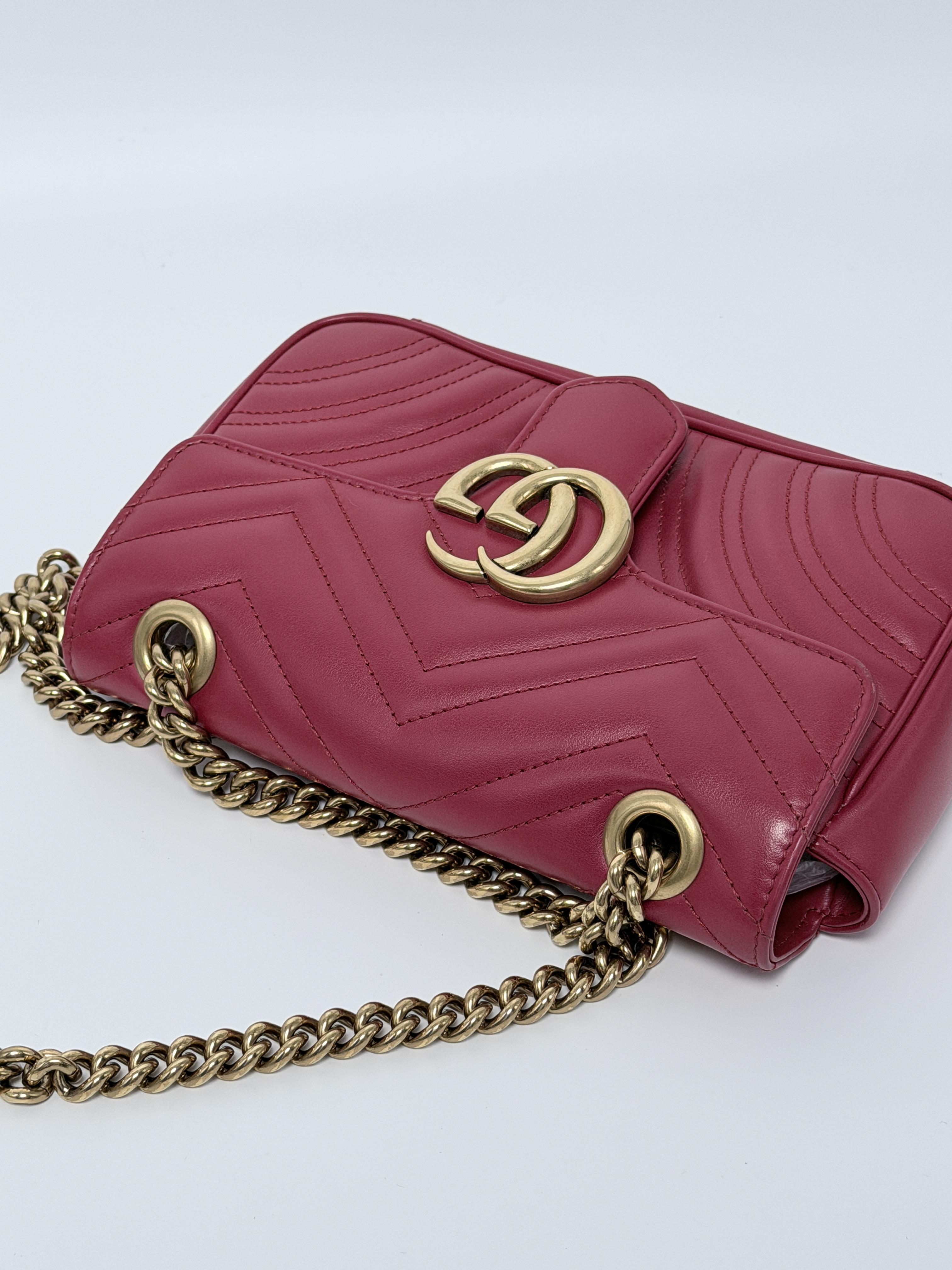 Pre-owned GUCCI Leather Crossbody Bags GG Marmont Matelassé Super Mini Shoulder Bag Chain Crossbody Handbag JD079GG