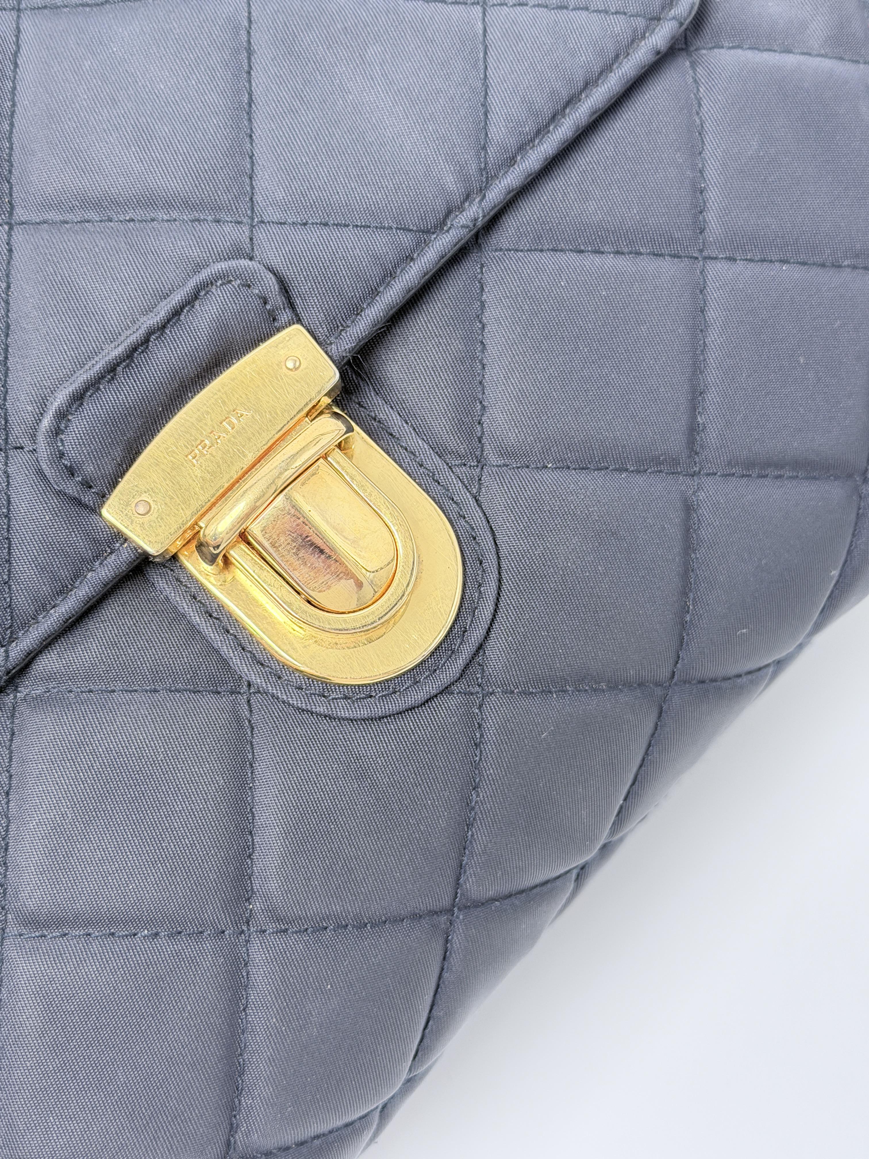 Tessuto Impuntu Quilted Shoulder Bag Crossbody Clutch Gold XU010PR