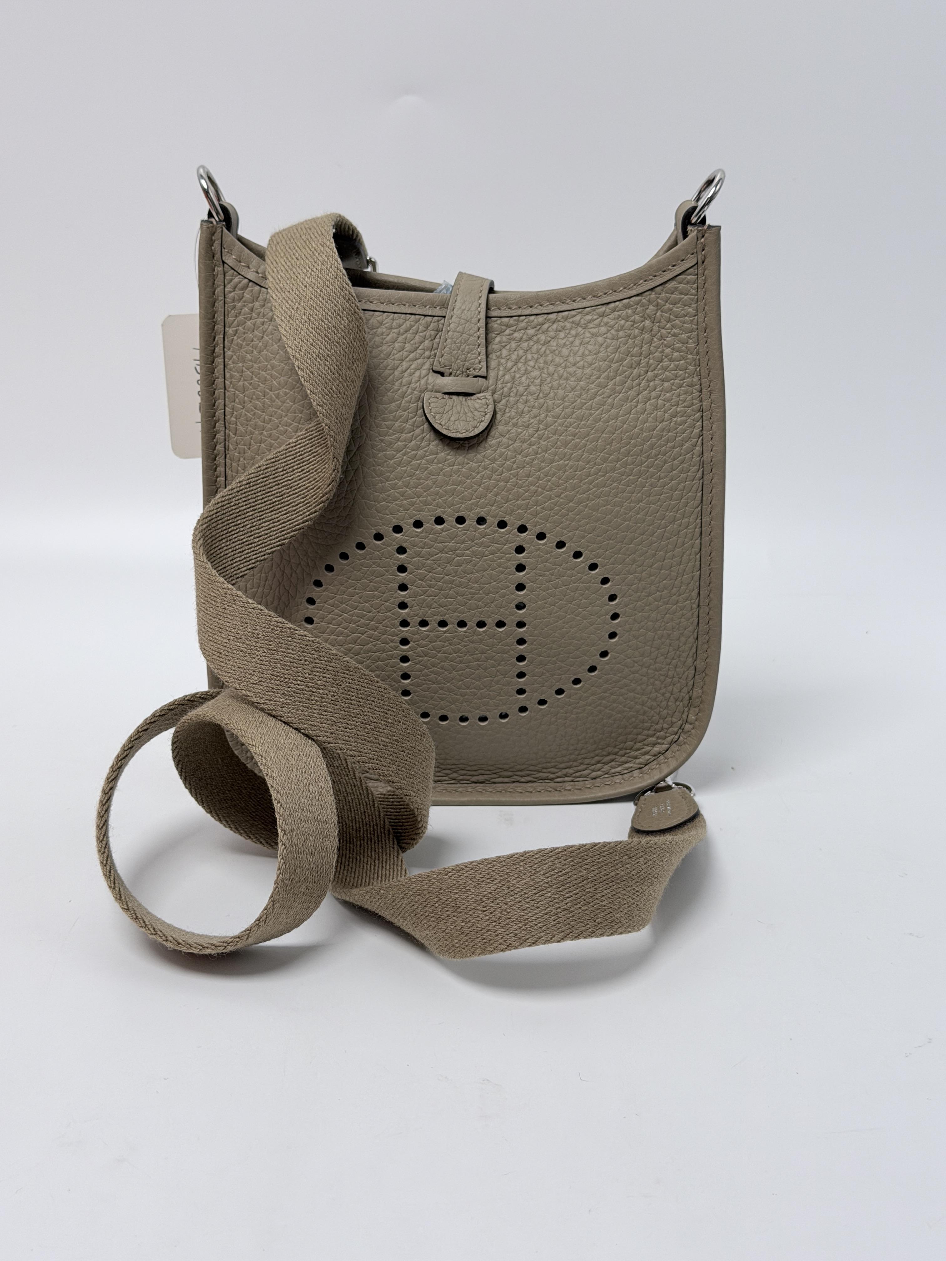 Hermes Mini Evelyne 16 TPM Taurillon Clemence Etoupe Palladium Hardware HB002HM