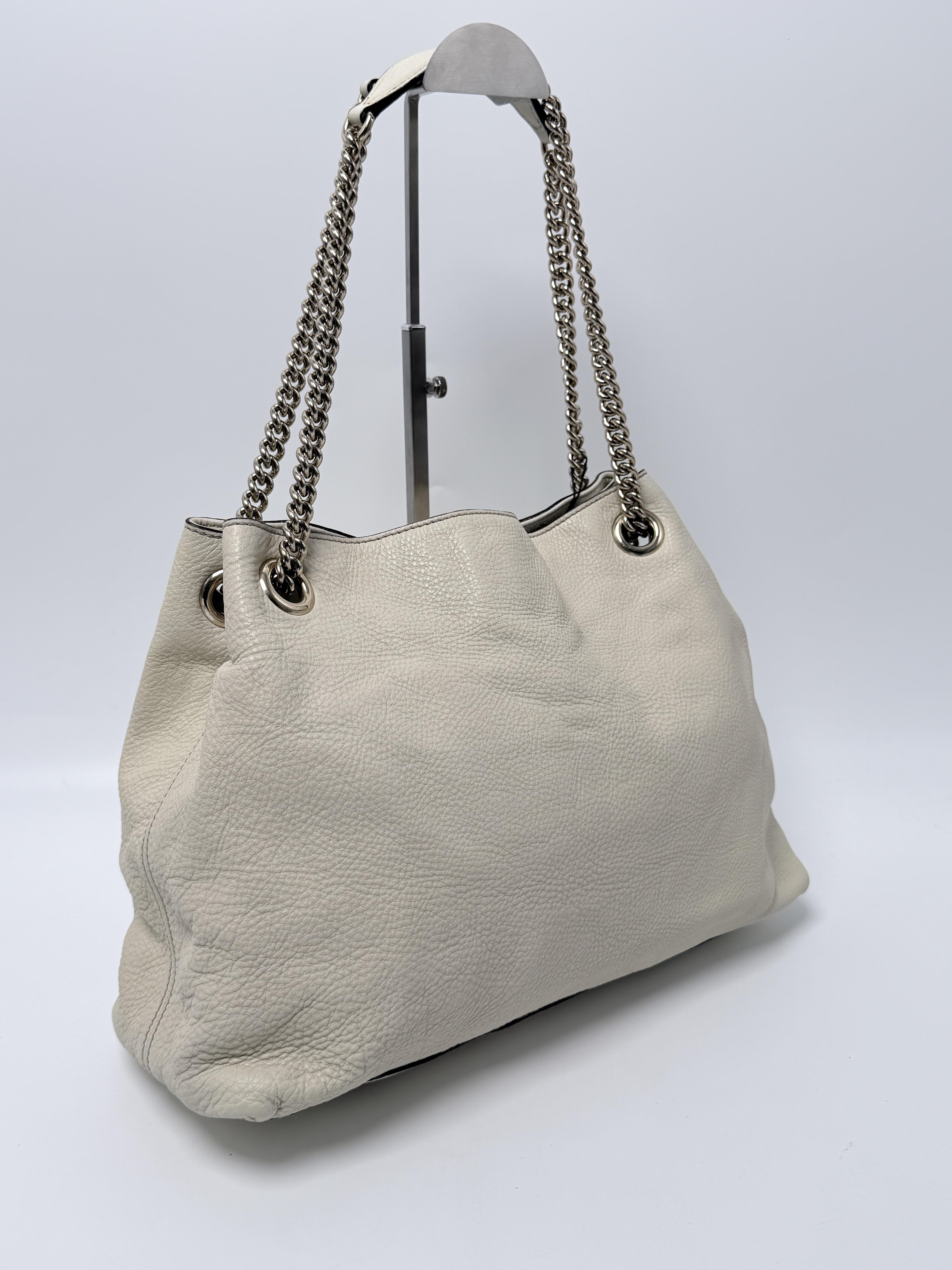 Pebbled Medium Soho Chain Shoulder Tote Bag Off White JD1385GG