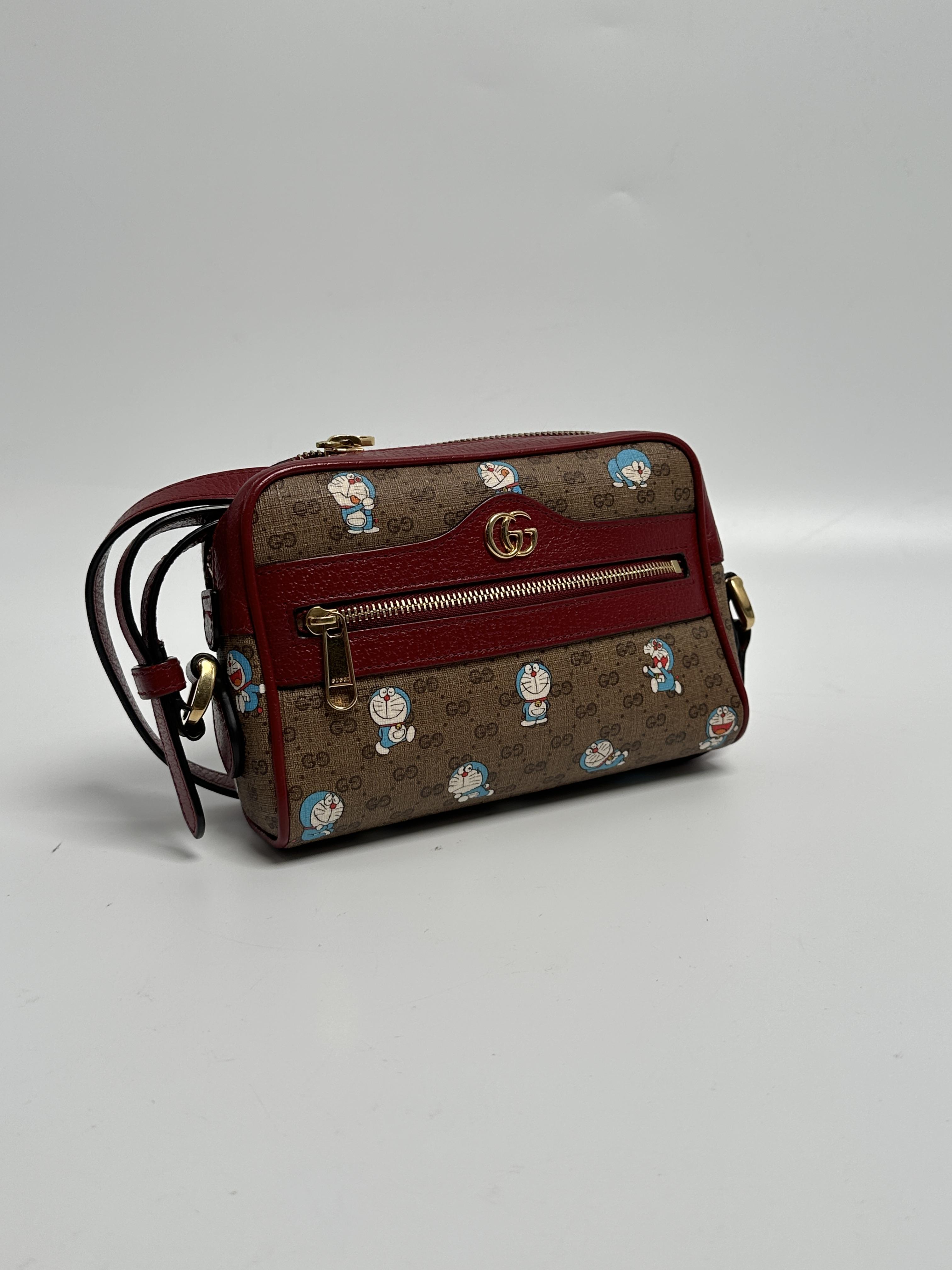 Pre-owned GUCCI canvas Crossbody Bags x Doraemon Mini Camera Crossbody Bag – GG Supreme Red JD373GG