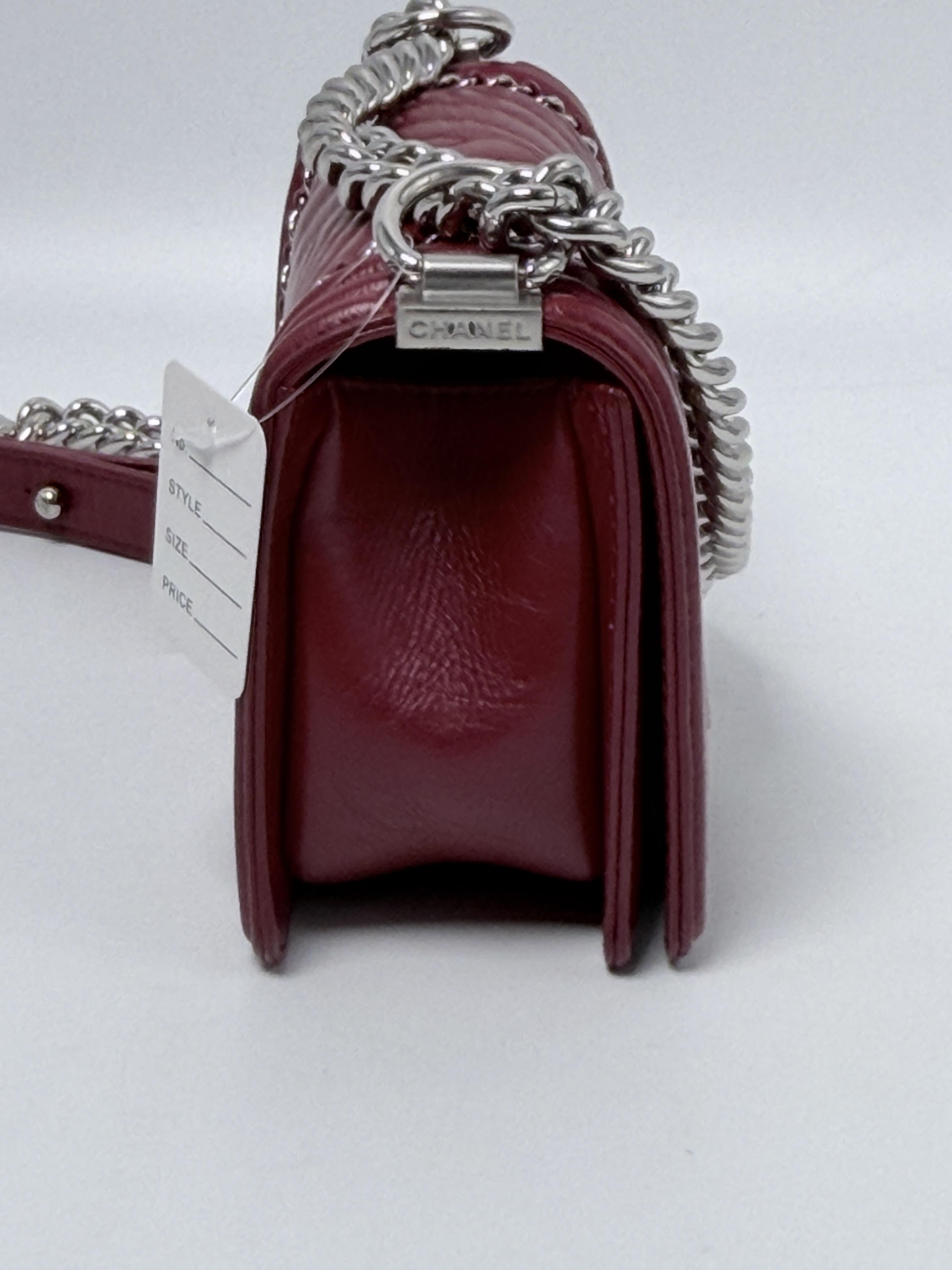Chevron Jacket Boy Bag Red Grained Small Flap Shoulder Handbag Crossbody Bag BB002CC