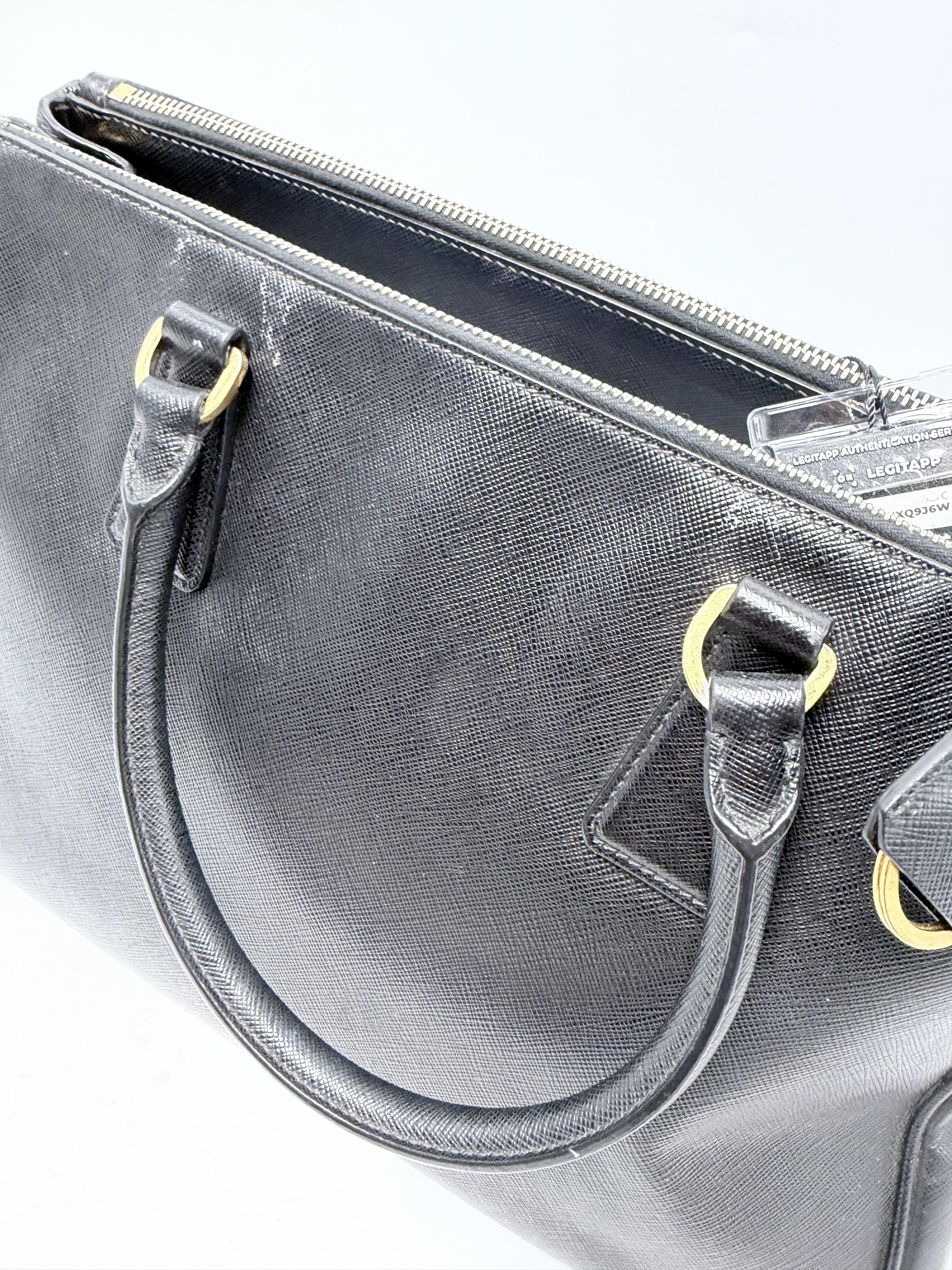 Saffiano Lux Large Executive Tote Crossbody Handbag Gold Hardware JA1316PR