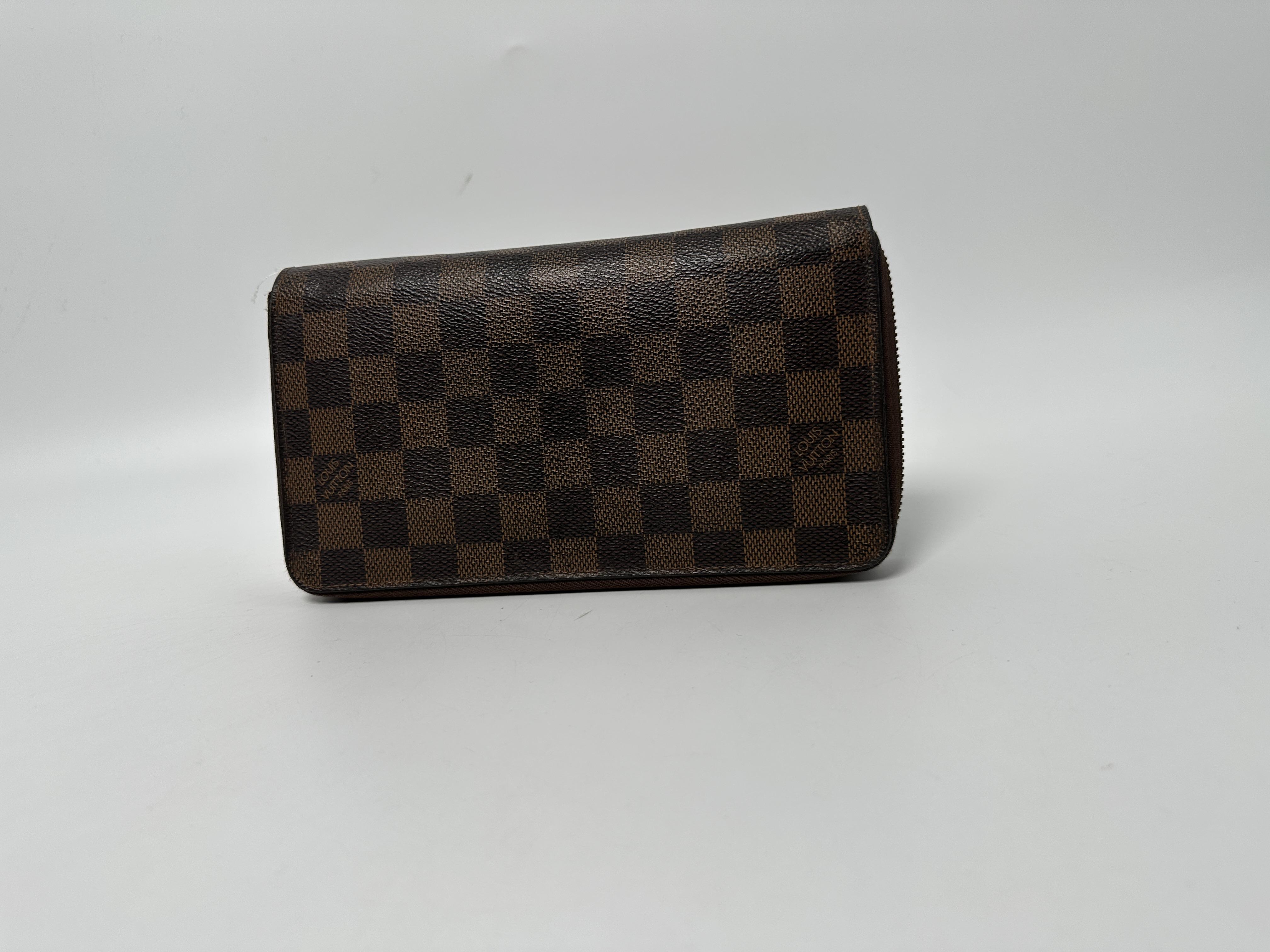 Damier Ebene Zippy JE311LV