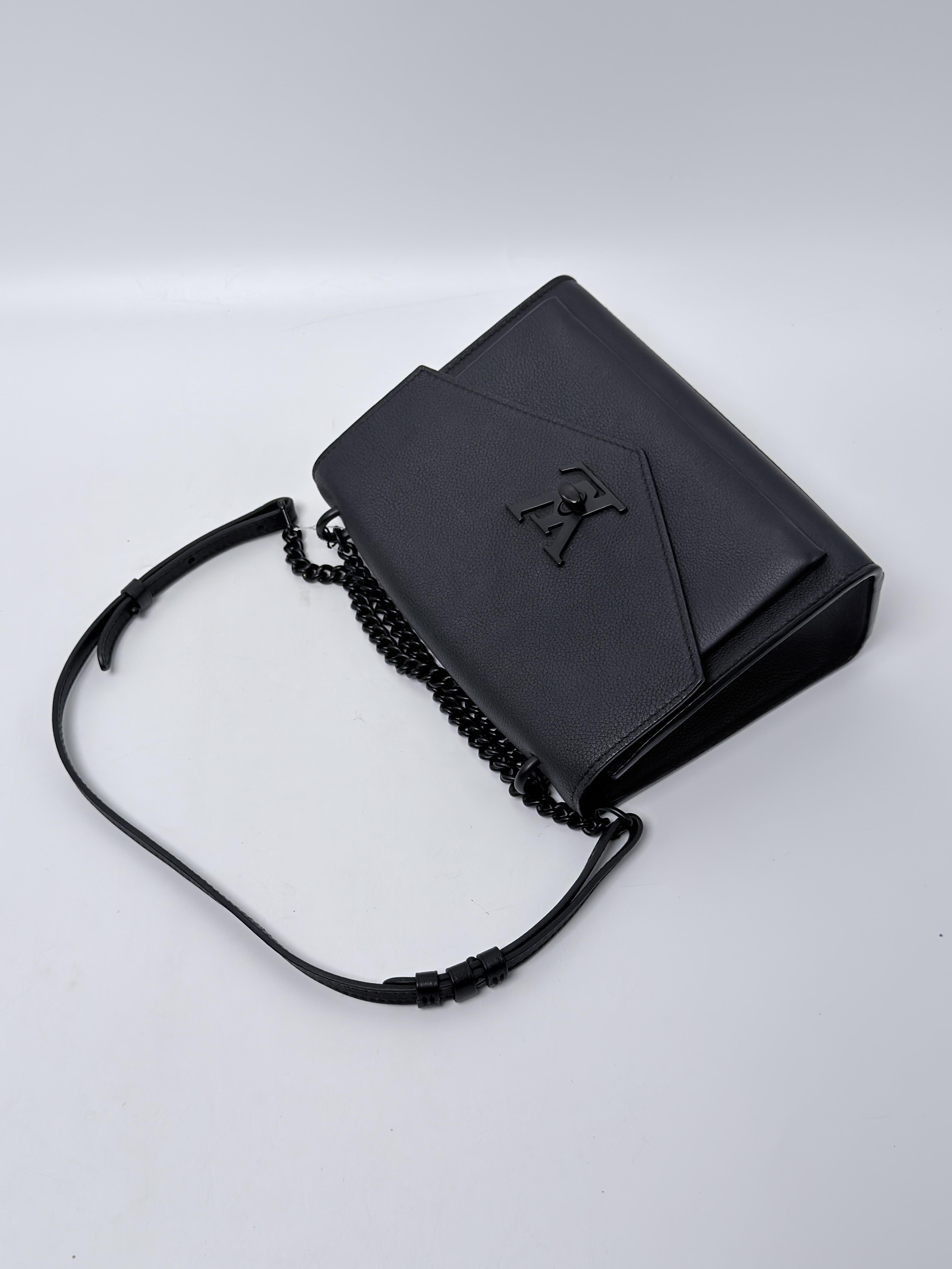 Mylockme BB Monochrome Matte Black Chain Crossbody Bag JA1420LV