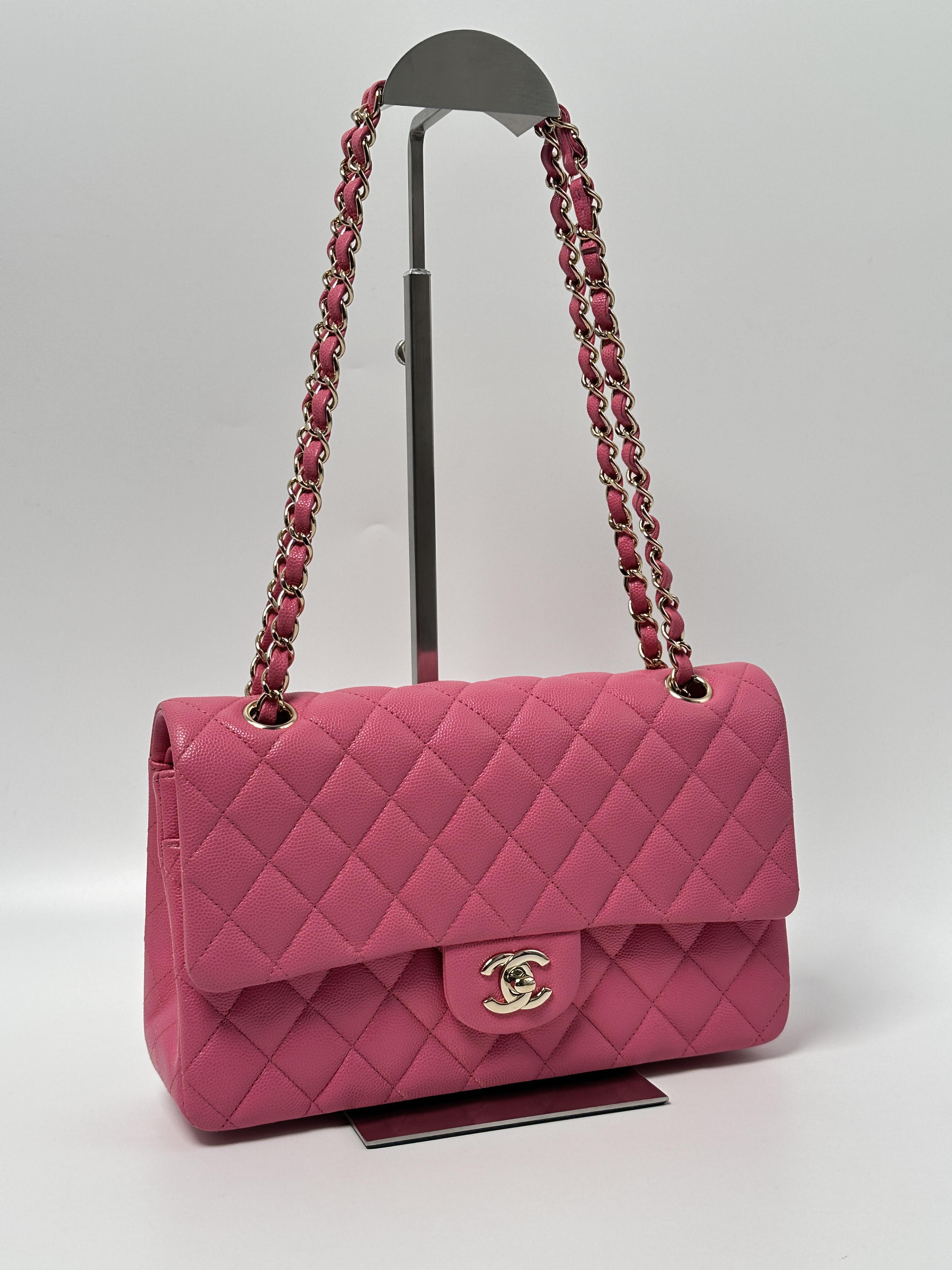 Pre-owned CHANEL leather Crossbody Bags Classic Flap Medium Pink Caviar Gold Hardware Bag P145CC
