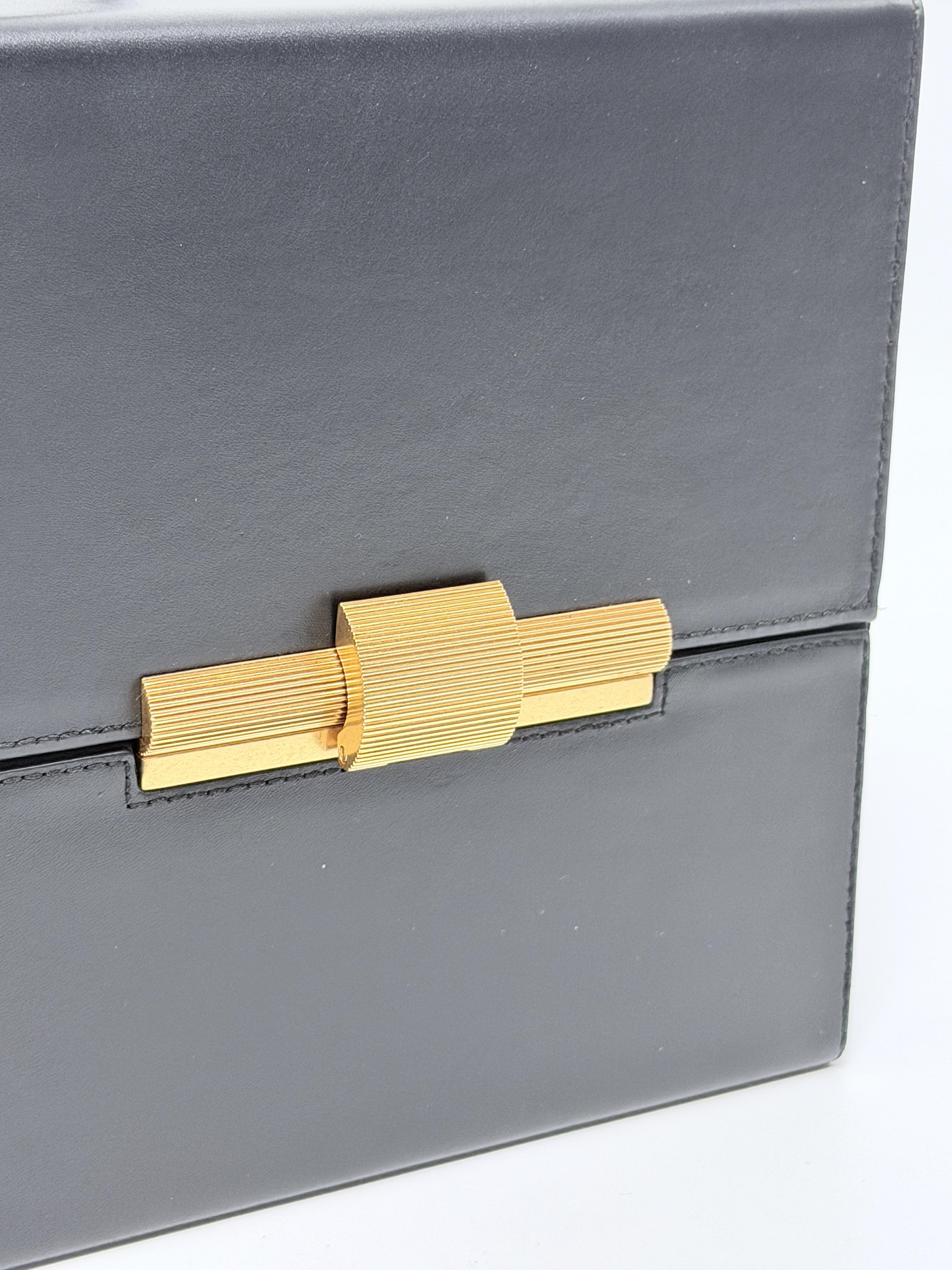 Black Daisey Box Shoulder Crossbody Bag JD1405BV