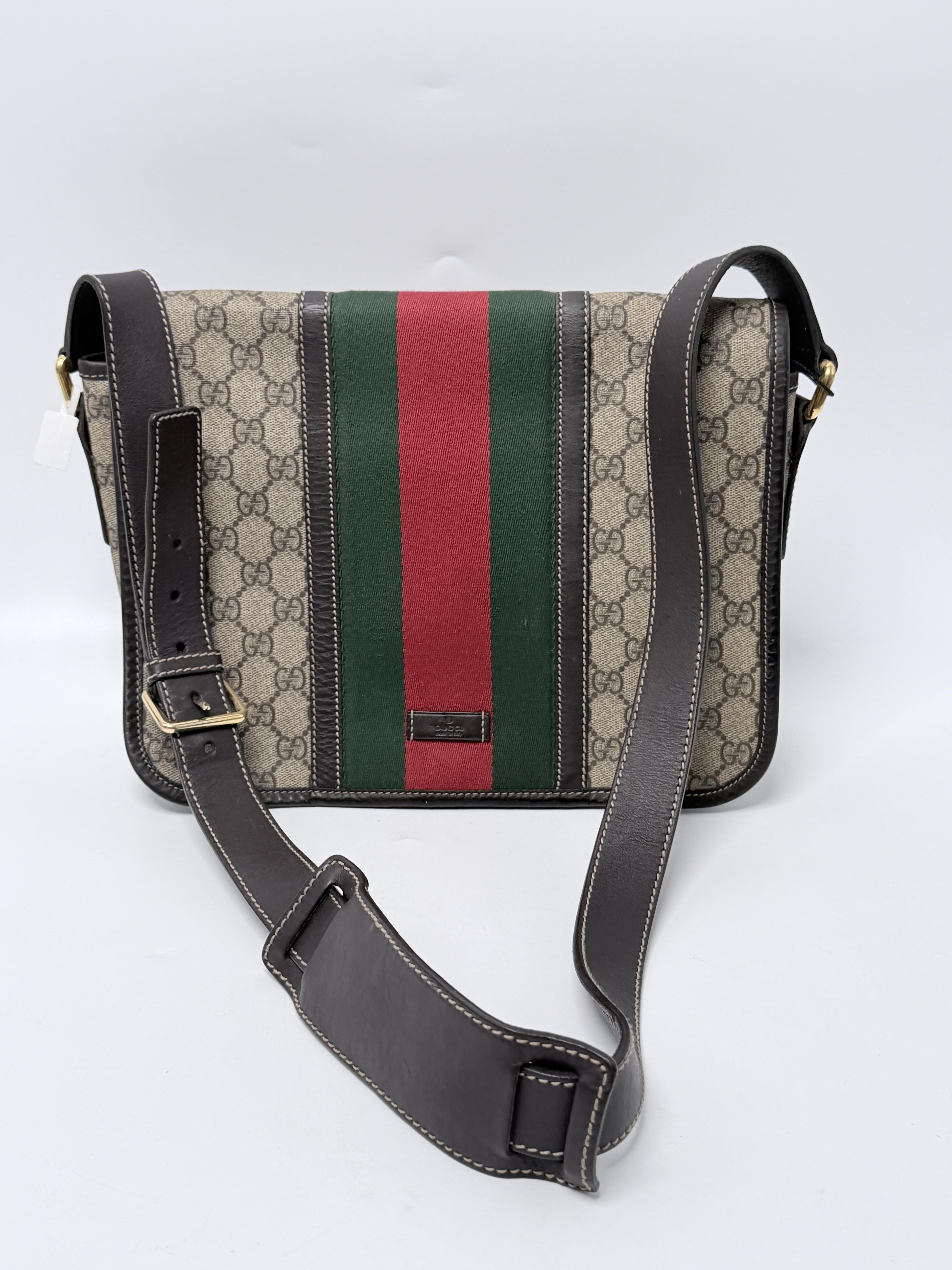 GG Supreme Web Flap Messenger Bag Brown Crossbody JA1438GG