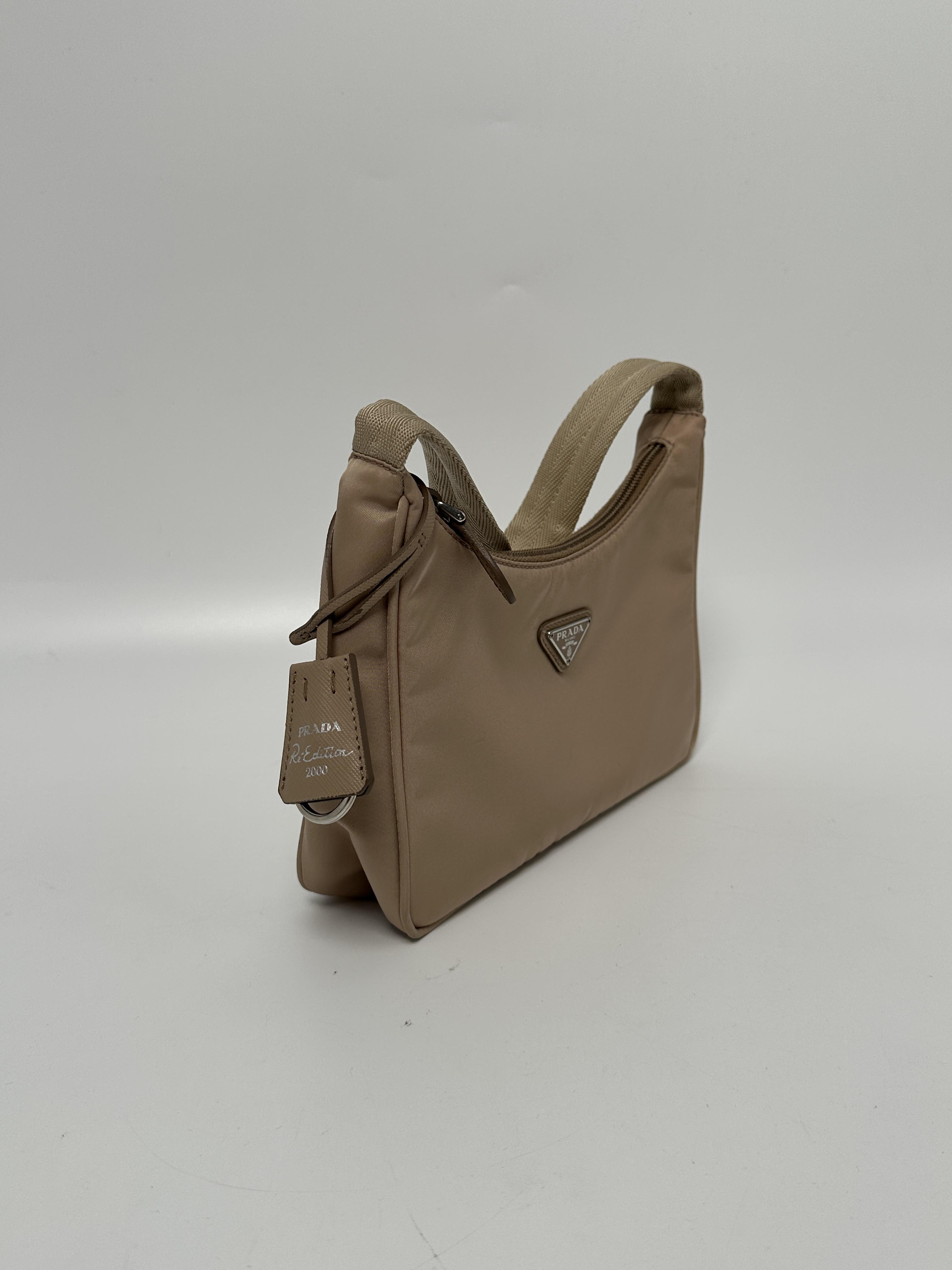 Pre-owned PRADA nylon Shoulder Bags Re Edition 2000 Mini Shoulder Bag Beige ZS020PR