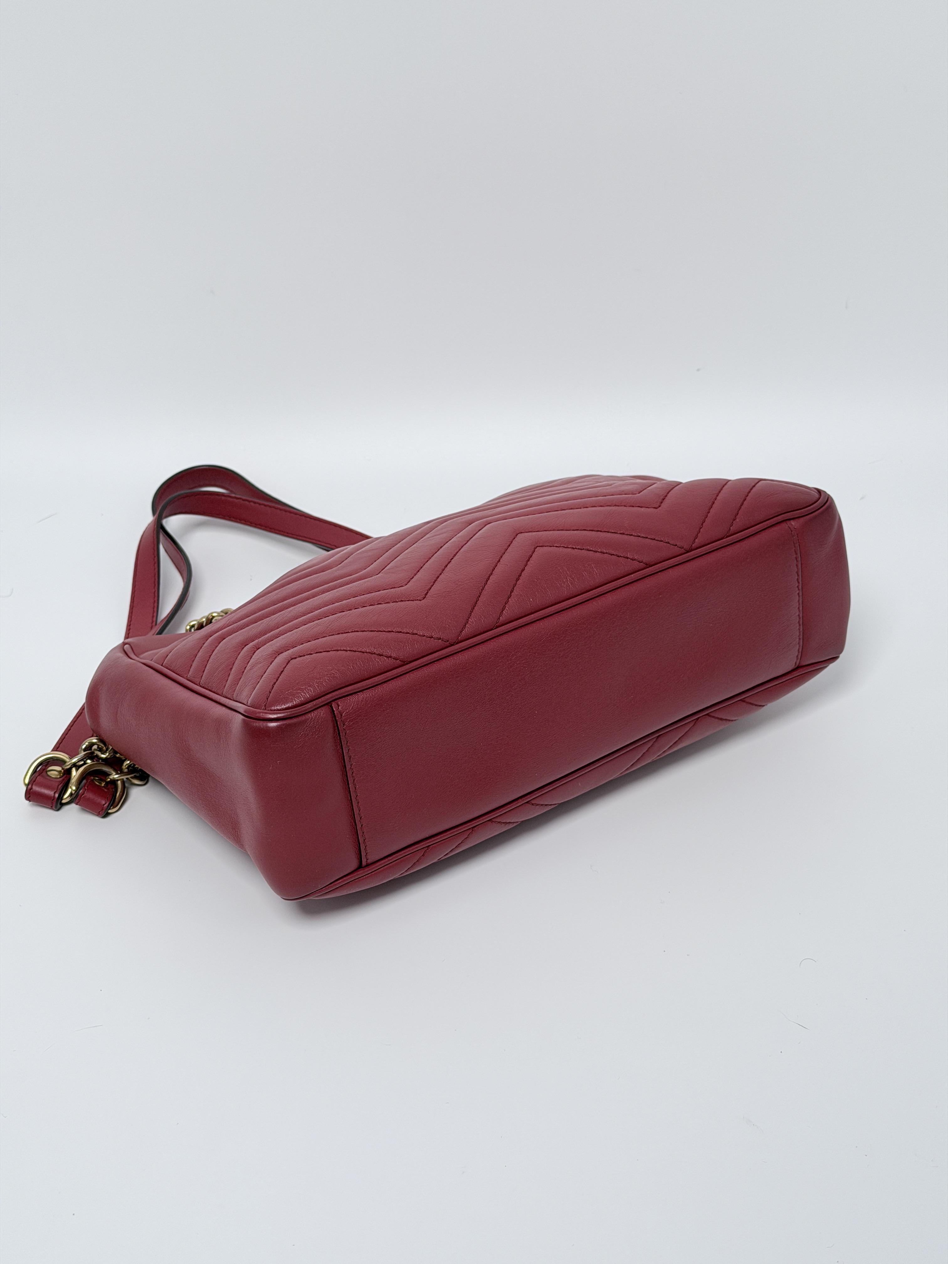 GG Marmont Chevron Shoulder Bag with Chain Strap – Burgundy JX306GG