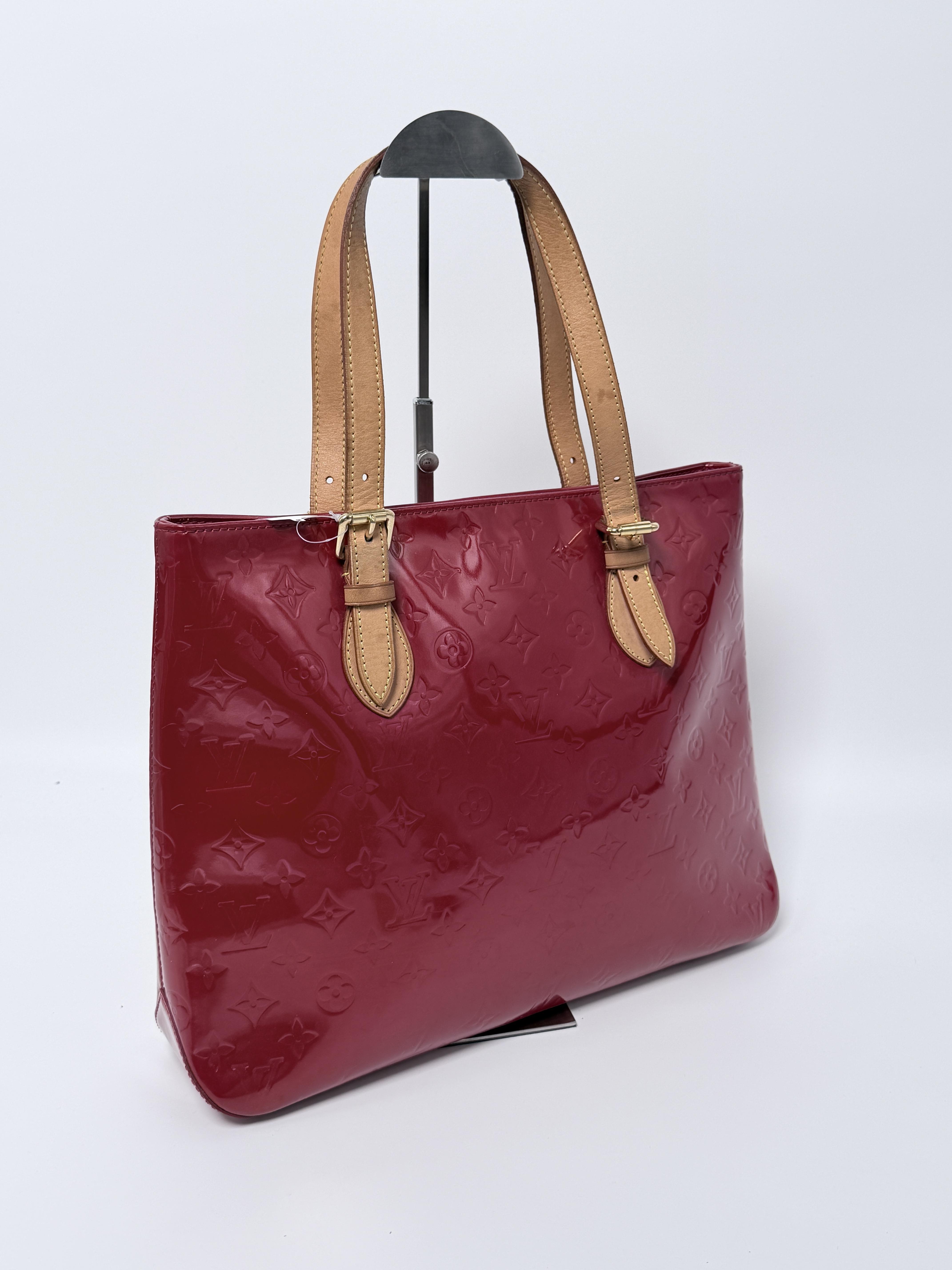 Vernis Houston Tote – Amarante Red Patent Shoulder Bag YMLV182
